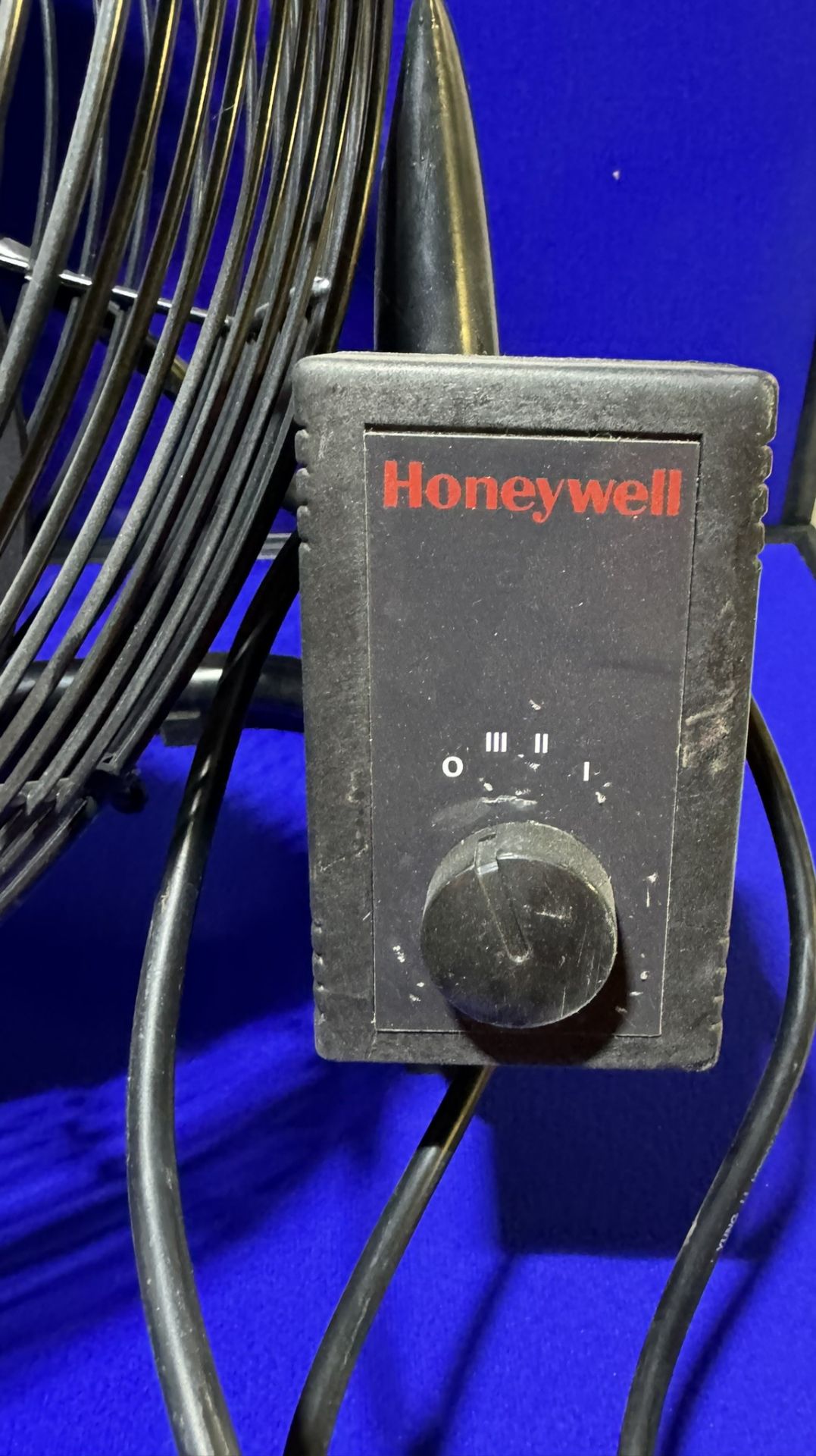 Honeywell HV-1800E Fan - Image 2 of 3