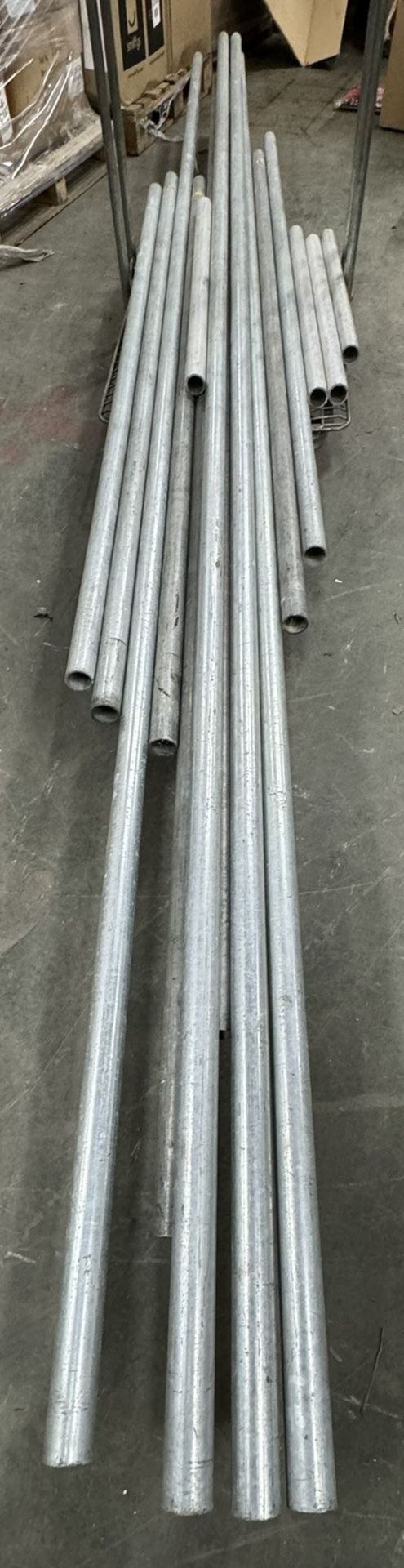 30 x Various Sized Scaffolding Bars / Tubes - As Pictured - Image 4 of 6