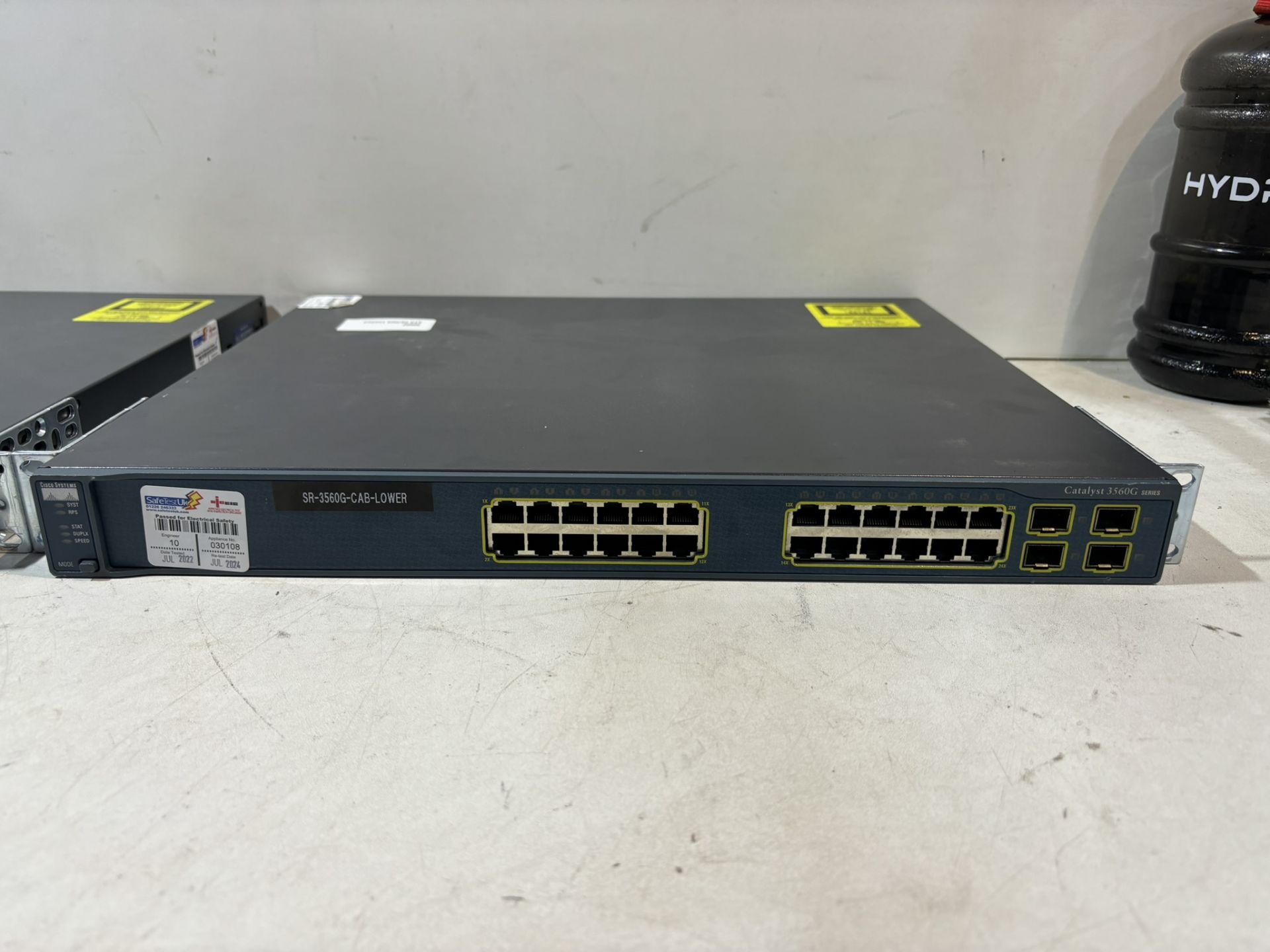 2 x Cisco Catalyst WS-C3560G-24TS-S Switches - Bild 5 aus 12