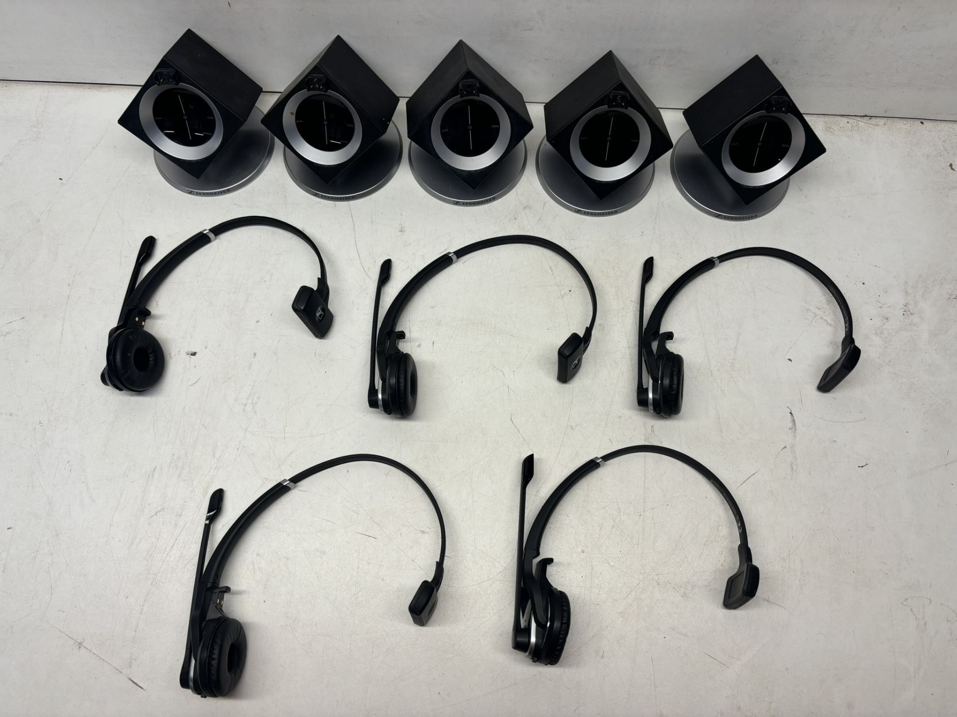 5 x Sennheiser DW Bases & Sennheiser DW 20 HS Cordless HD Monaural Headsets - Bild 3 aus 5