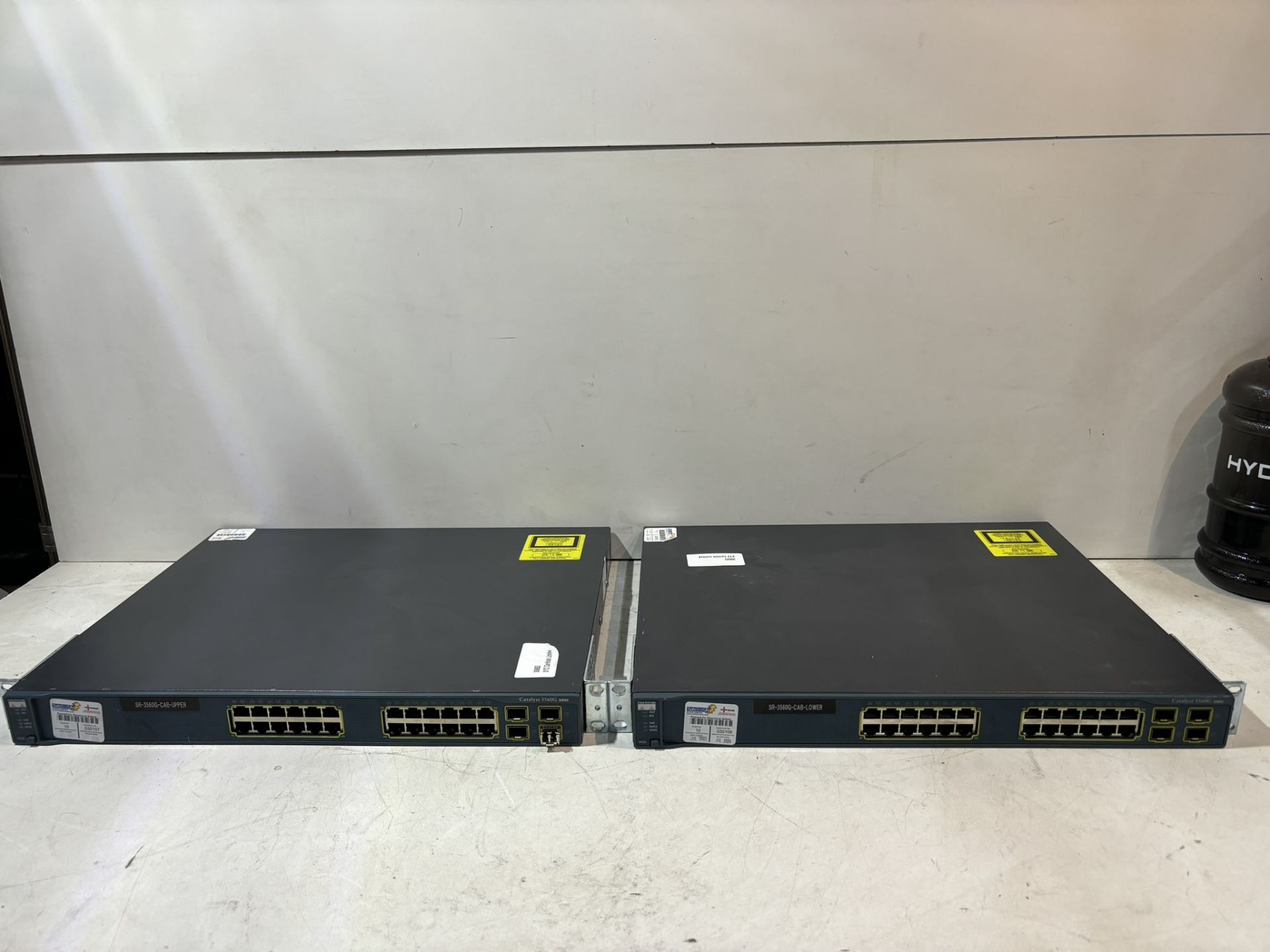 2 x Cisco Catalyst WS-C3560G-24TS-S Switches - Bild 2 aus 12