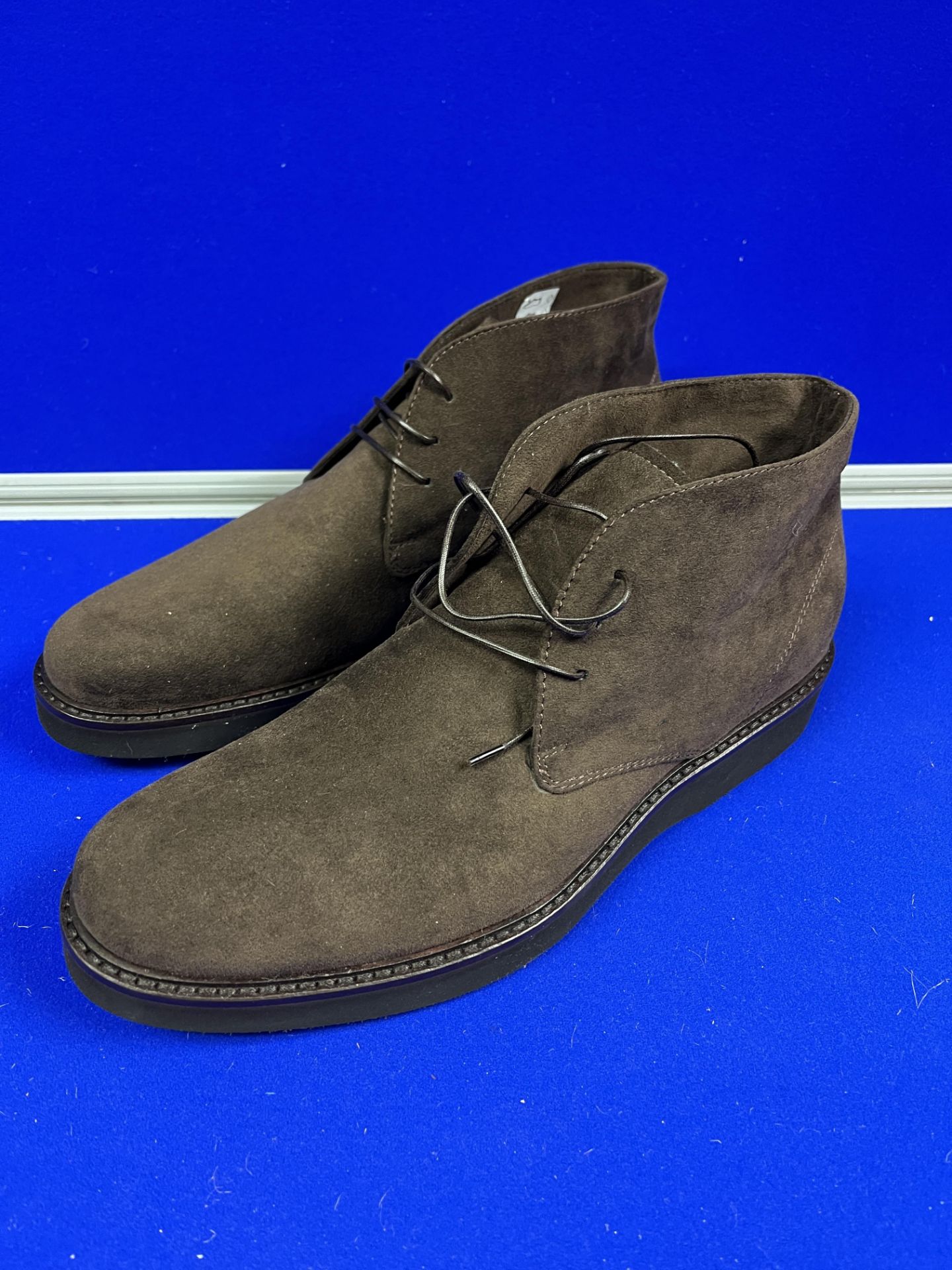 Extra Light Suede Brown Chelsea Boots - Size UK 7