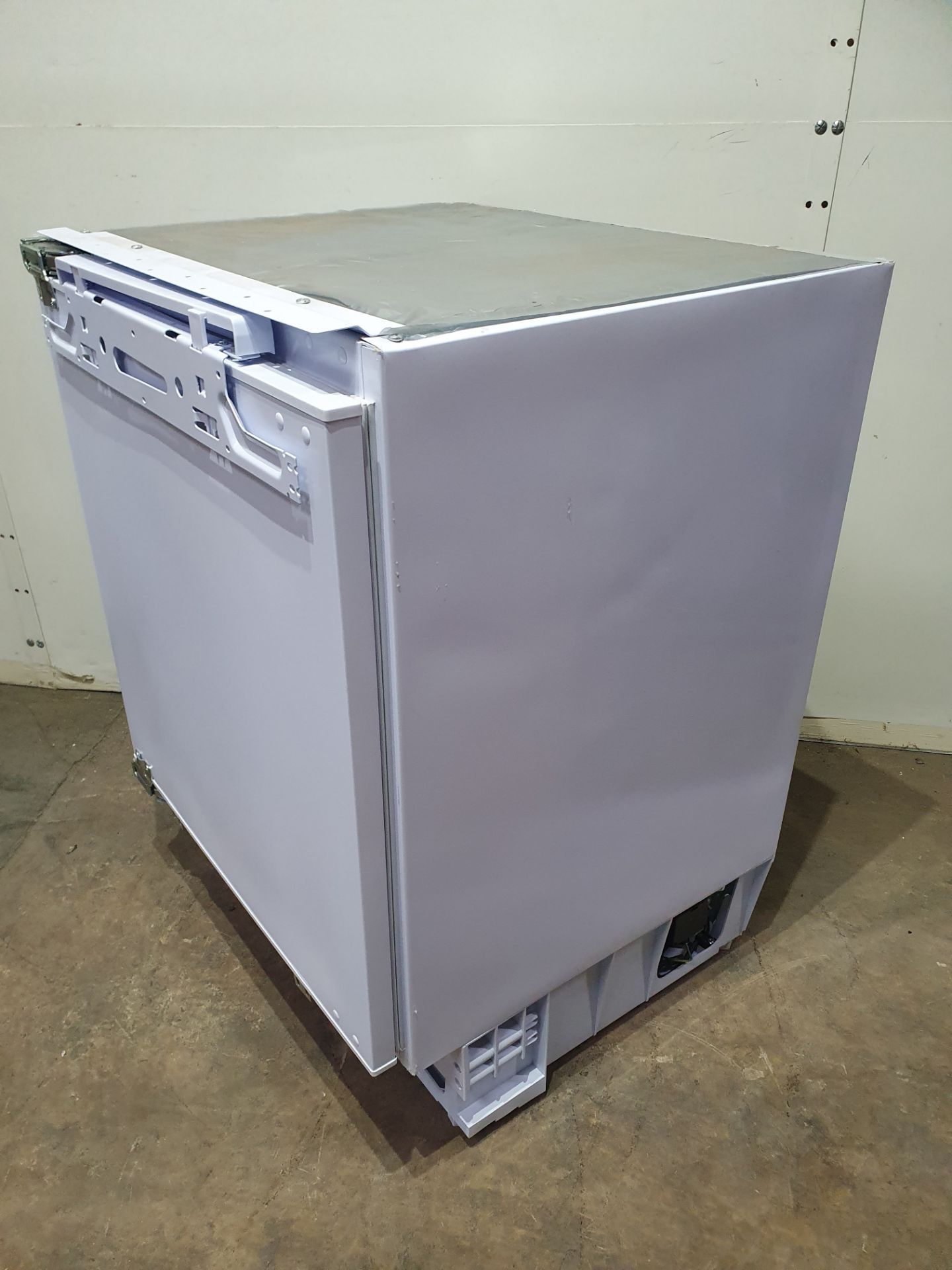 Ex-Display Matrix White Integrated Under Counter Freezer 60cm - Image 5 of 6