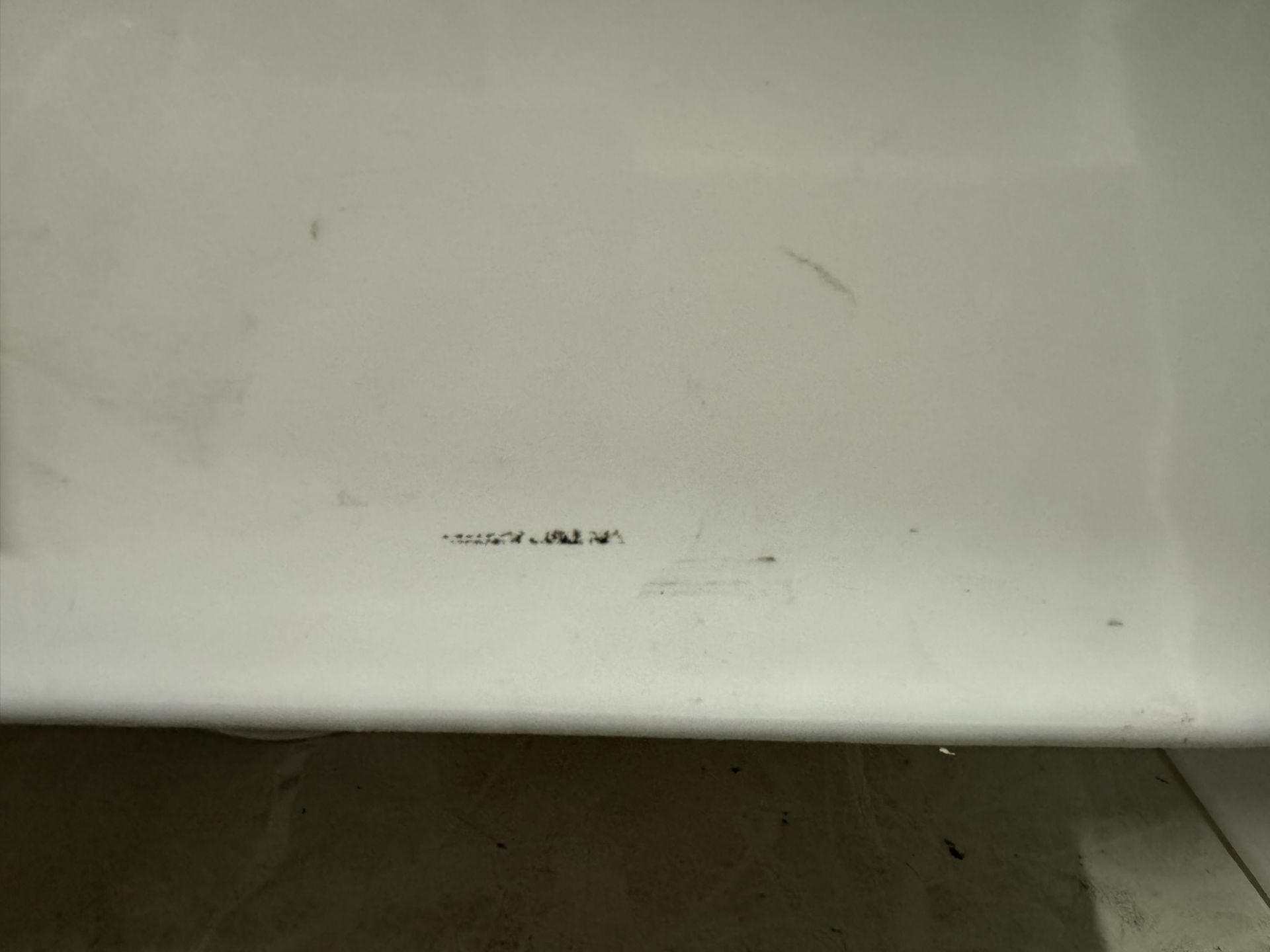 Ex-Display Unbranded White Bathroom Sink W/ Waste *Scratches See Pictures* - Image 6 of 6