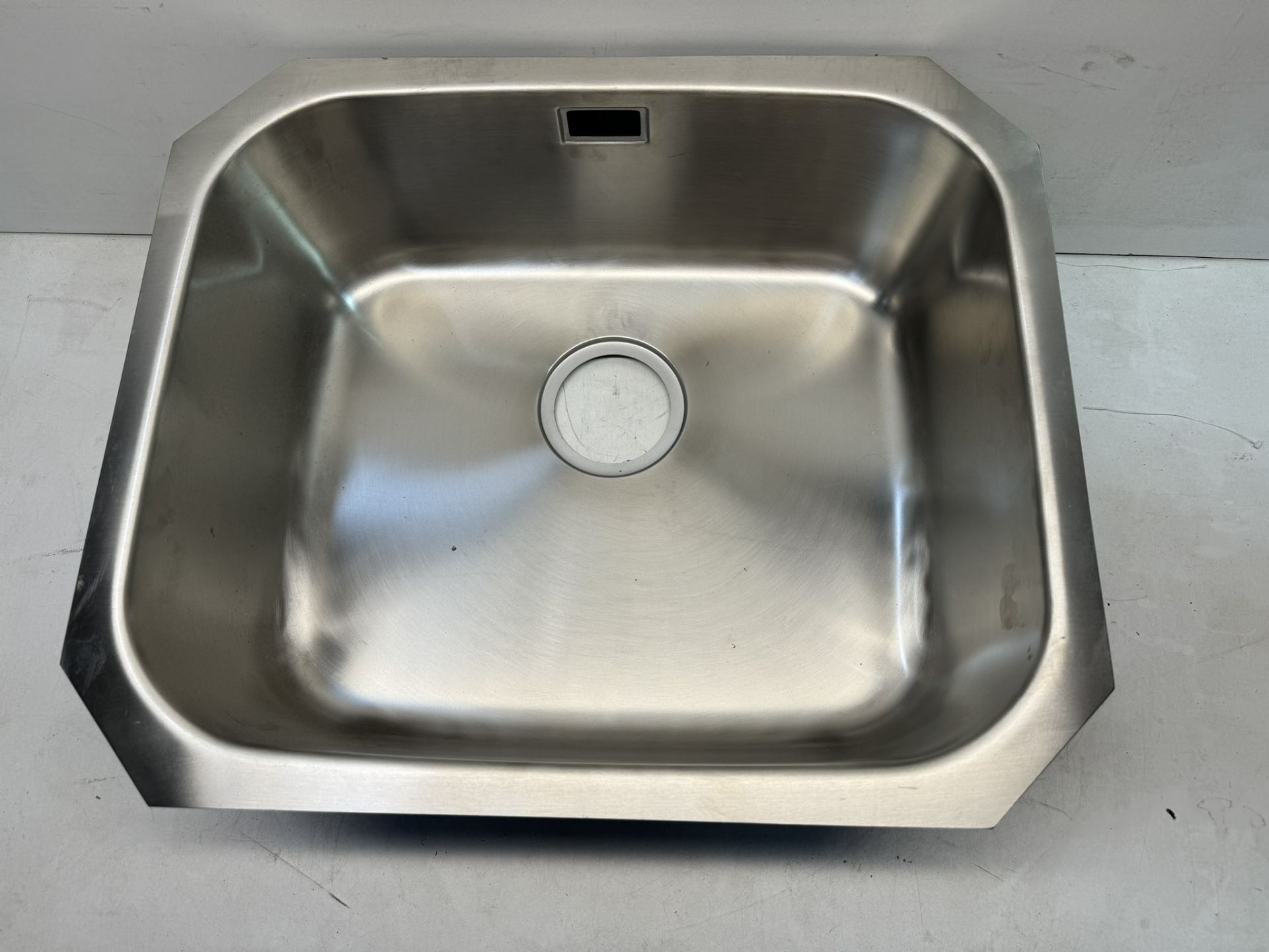 Ex-Display Unbranded Stainless Steel Single Bowl Sink - Image 2 of 3