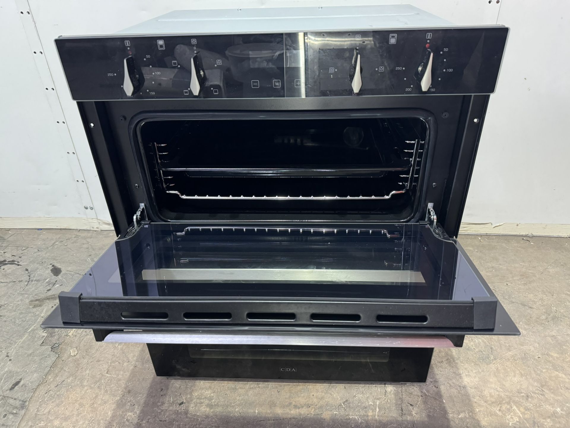 Ex-Display CDA DC741BL Built In Electric Double Oven - Image 3 of 5