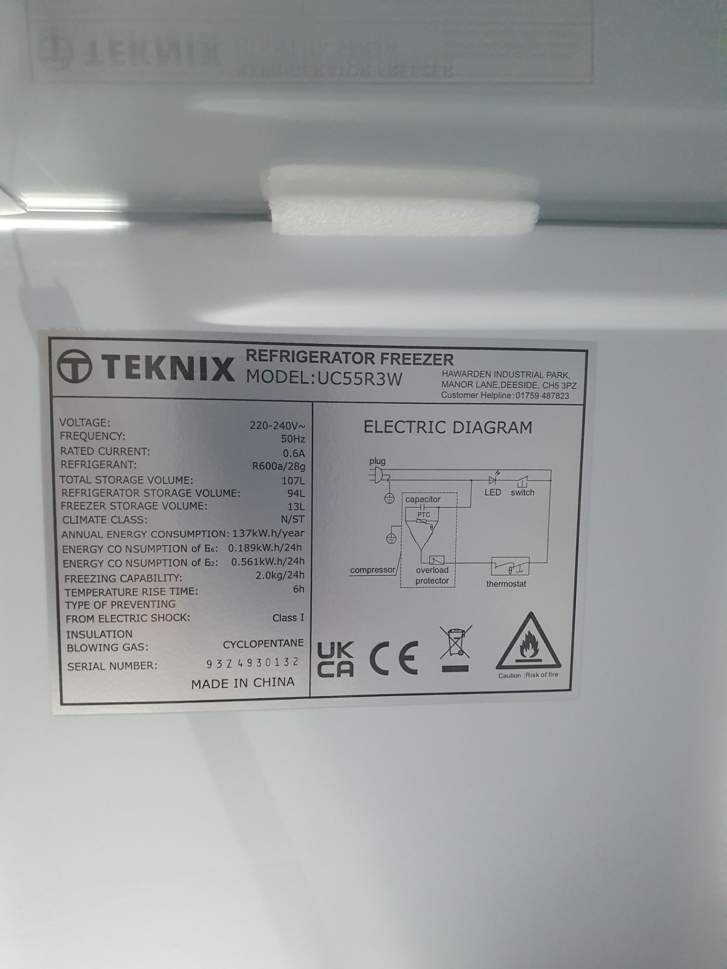 Ex-Display Teknix UC55R3W 55cm 107Litre Under Counter with Ice Box Freestanding Fridge White - Image 3 of 7