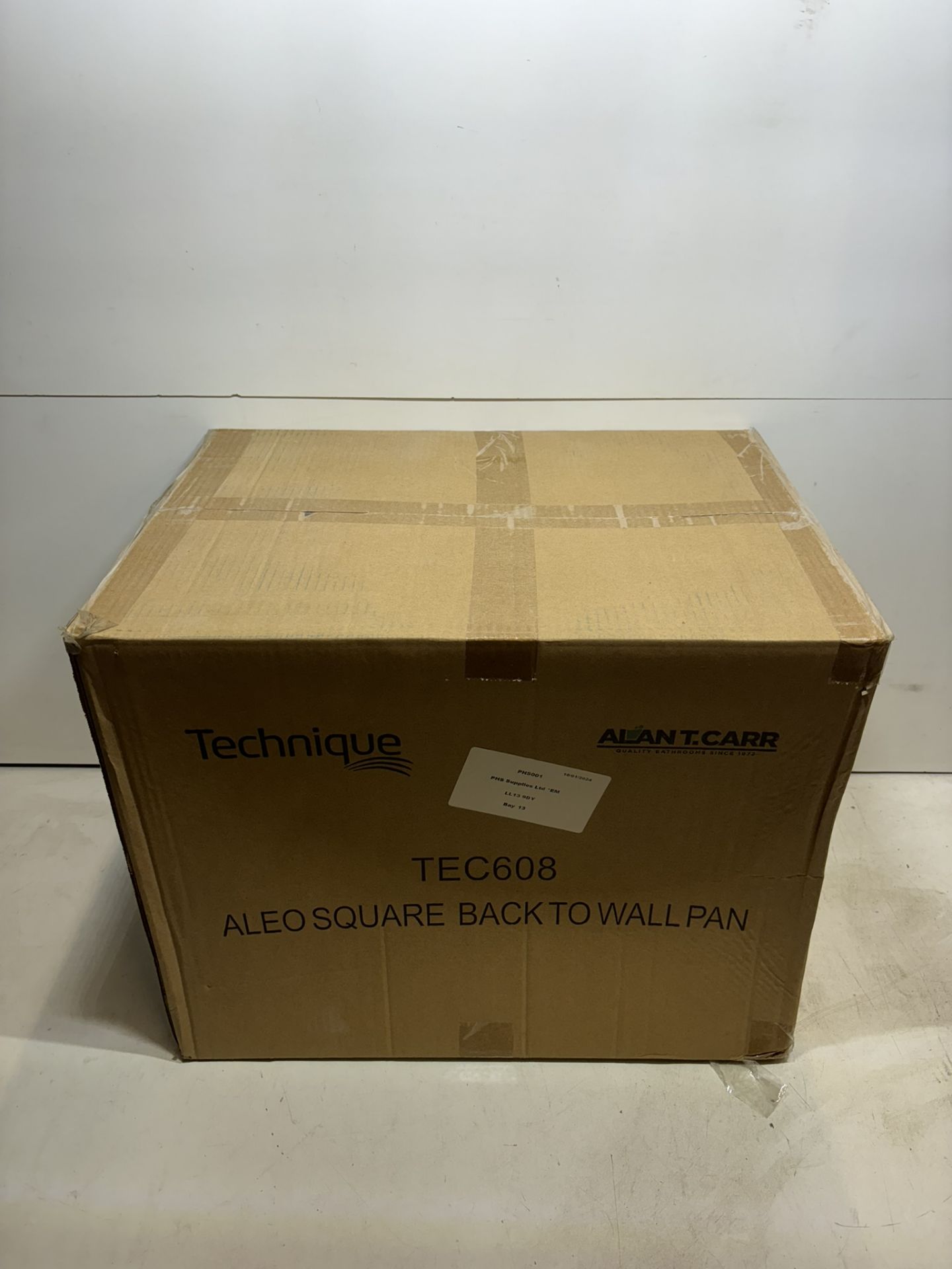 Alan T.Carr TEC608 Aleo Square Back To Wall Pan