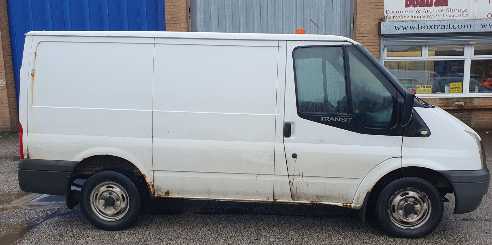 Ford Transit Panel Van | HJ13 FBD | White | Manual | 6 Speed | 165,808 Miles - Image 9 of 17