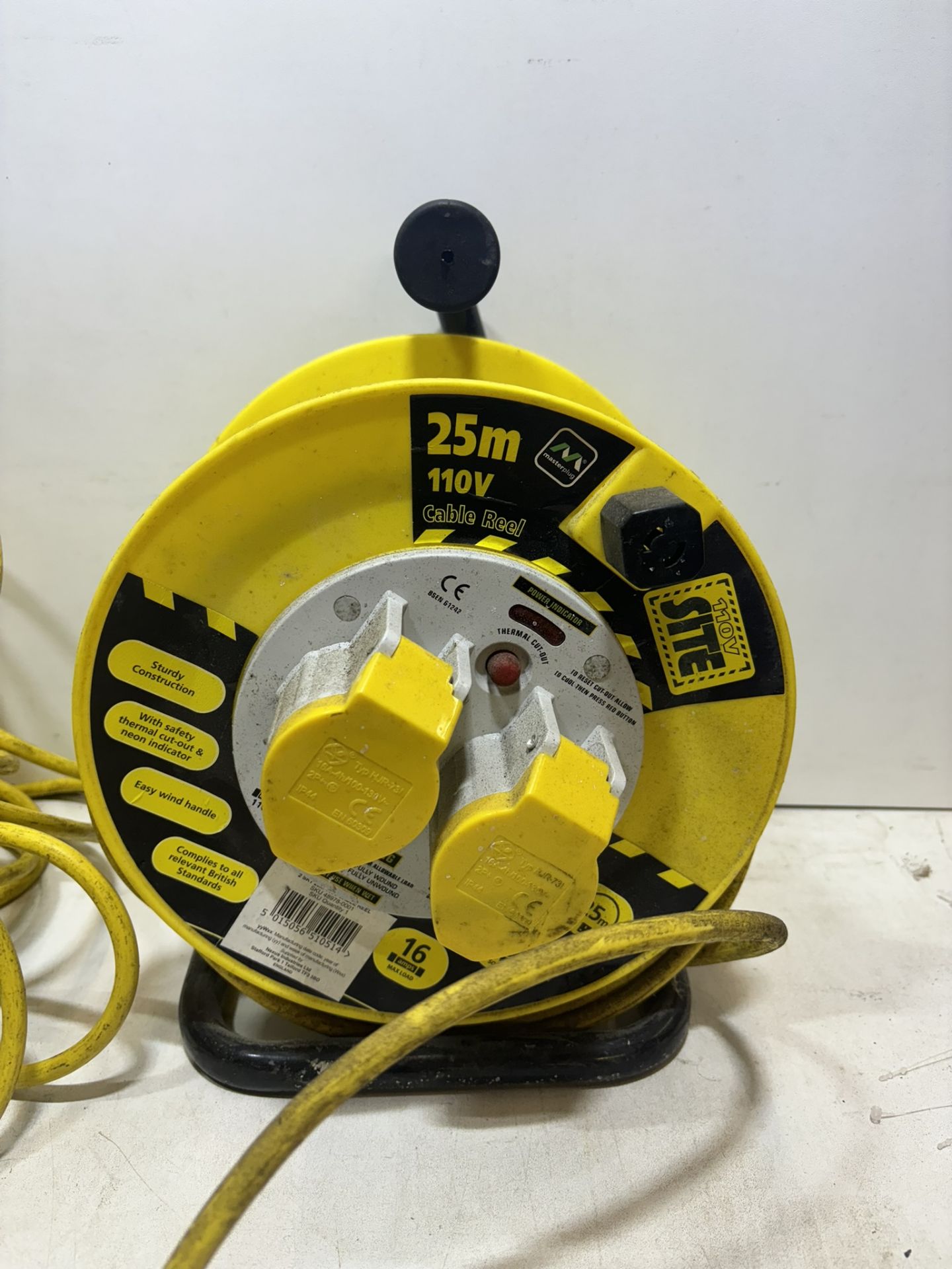 16A 2-GANG 25M CABLE REEL WITH LOCKING BRAKE 110V With 2 16A Extension Leads - Image 2 of 5