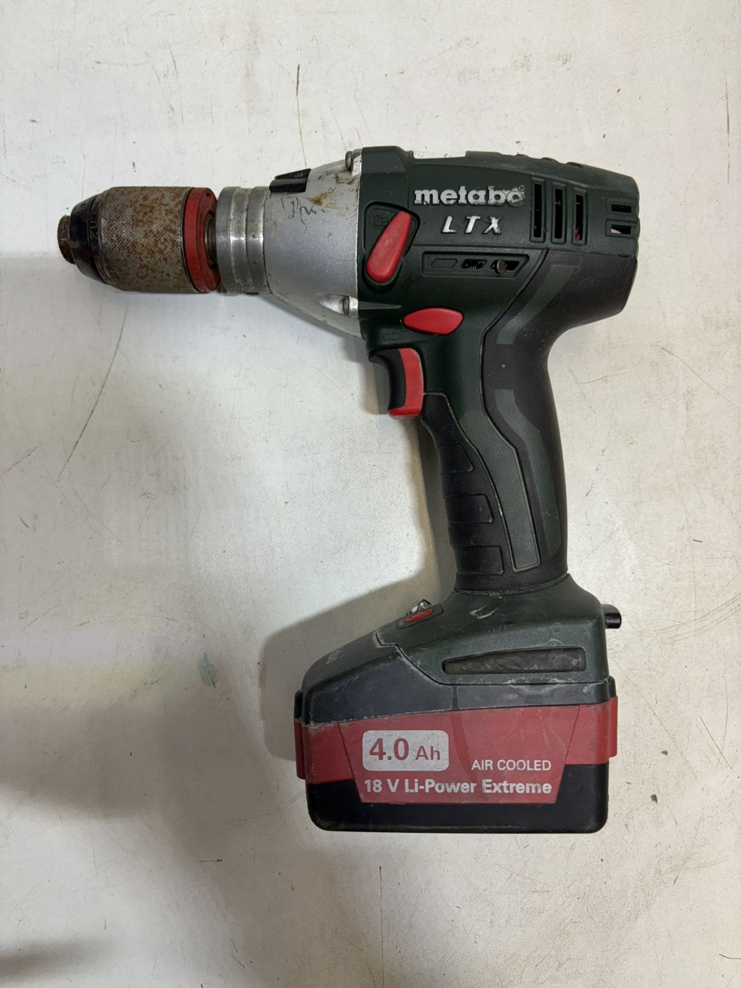 SB 18 LTX IMPULS (602192840) CORDLESS HAMMER DRILL With 3x 18v Batteries & Charger - Image 3 of 8