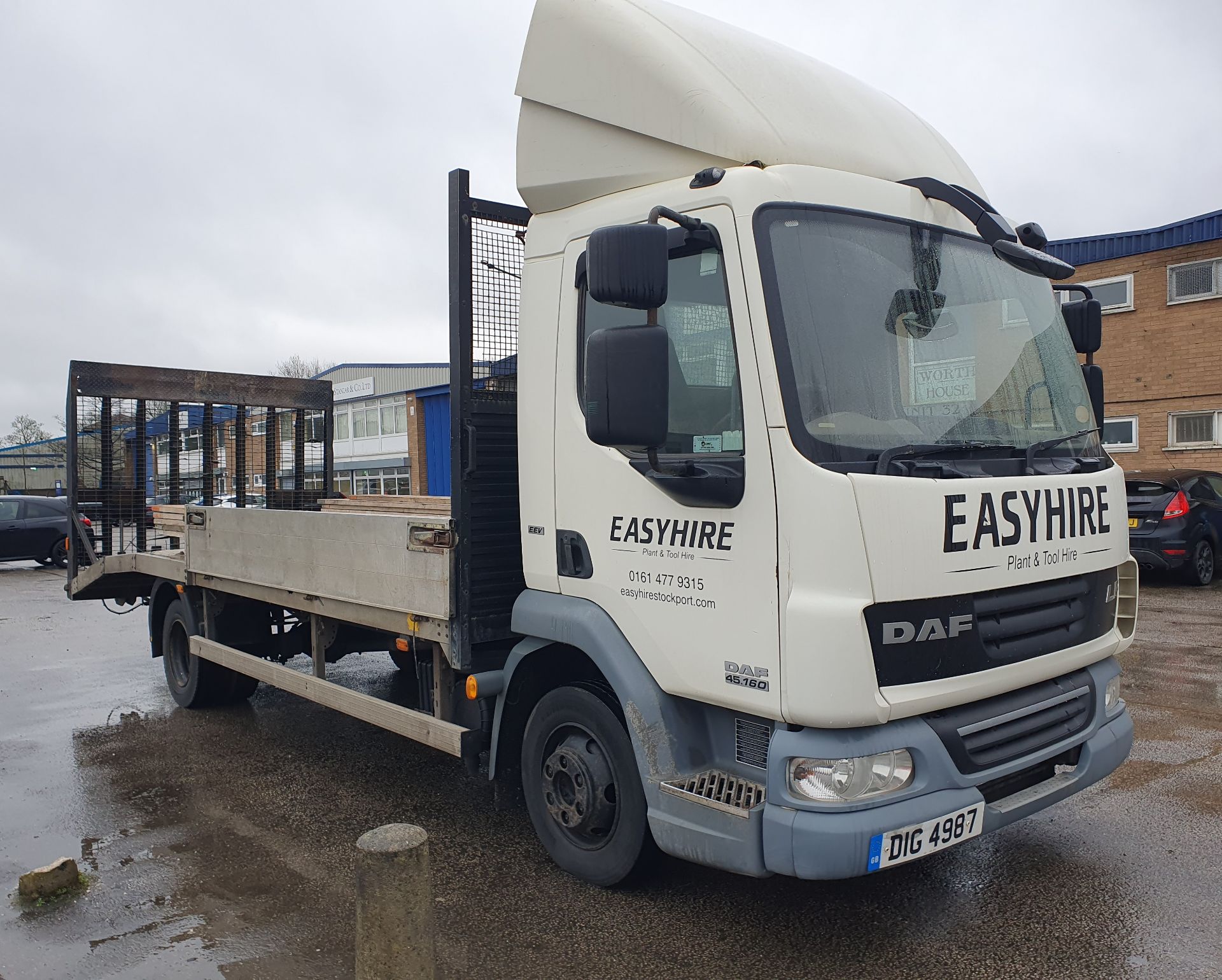 DAF LF 45.160 Flatbed Lorry w/ Loading Ramp & Electric Winch | DIG 4987 | 494,328km