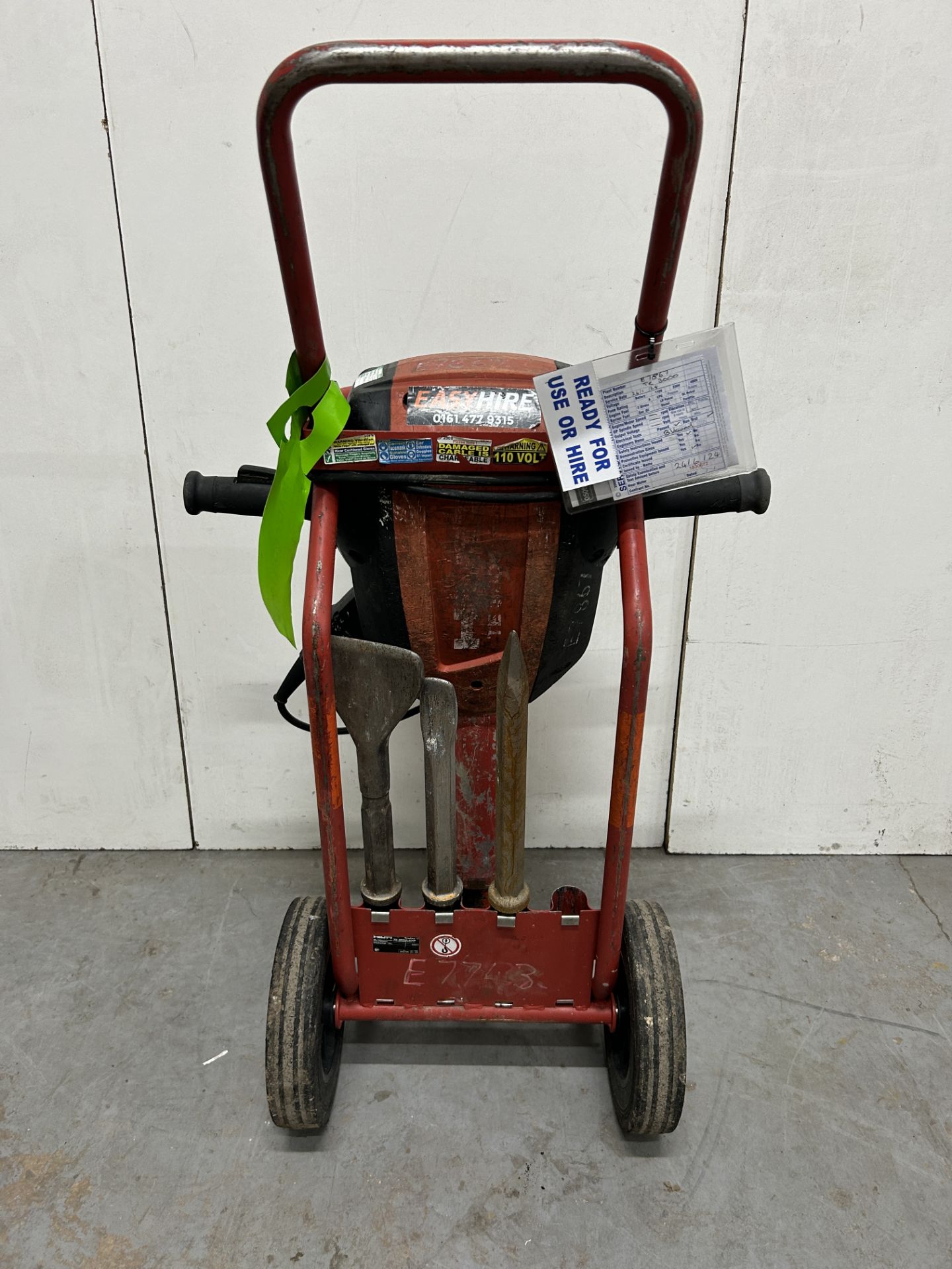 Hilti TE3000-AVR Heavy-Duty Concrete Breaker/Jackhammer w/ Trolley & 3 x Attachments - Image 4 of 4