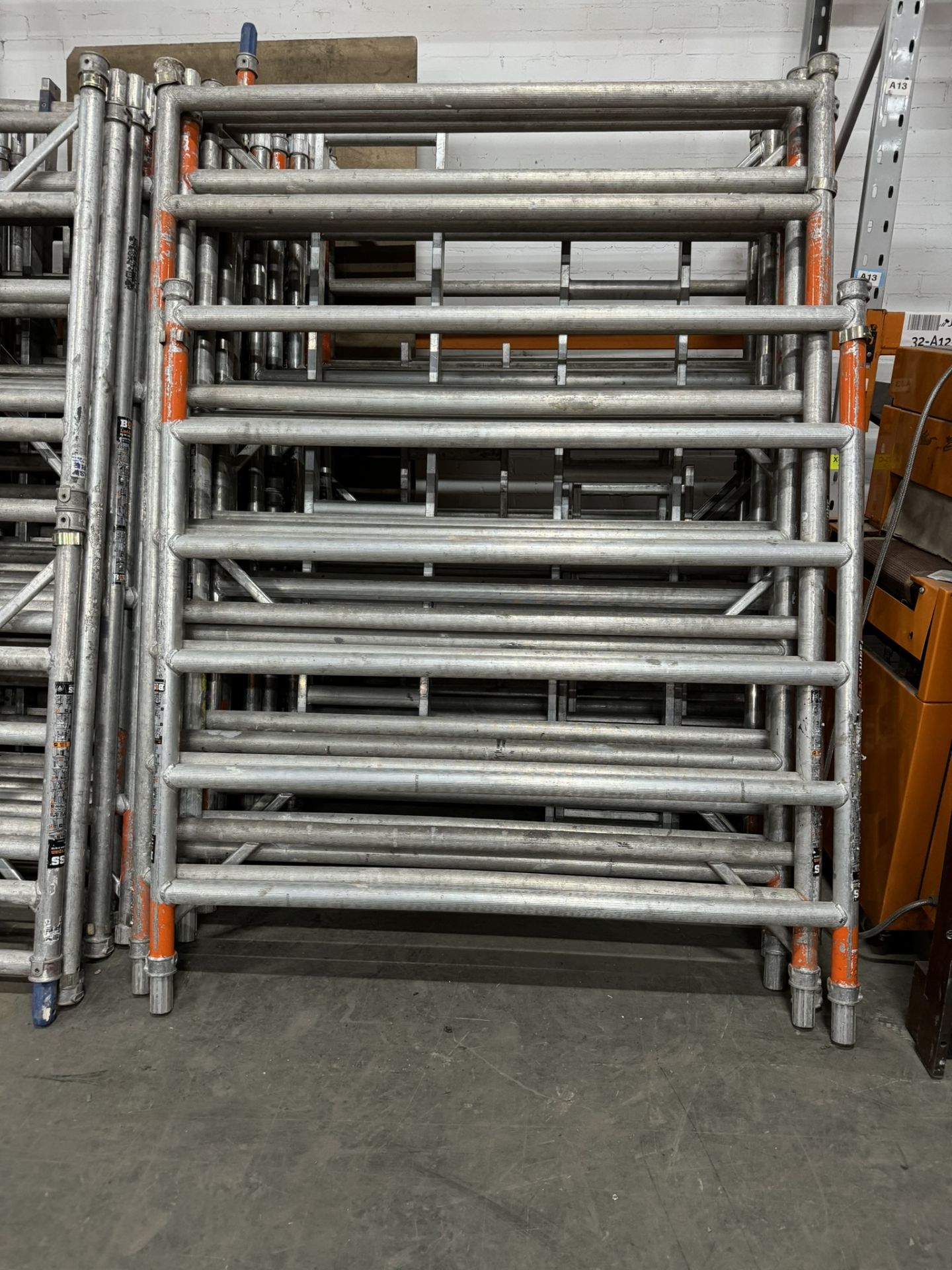 Large Quantity of Scaffolding - As per description and Photos