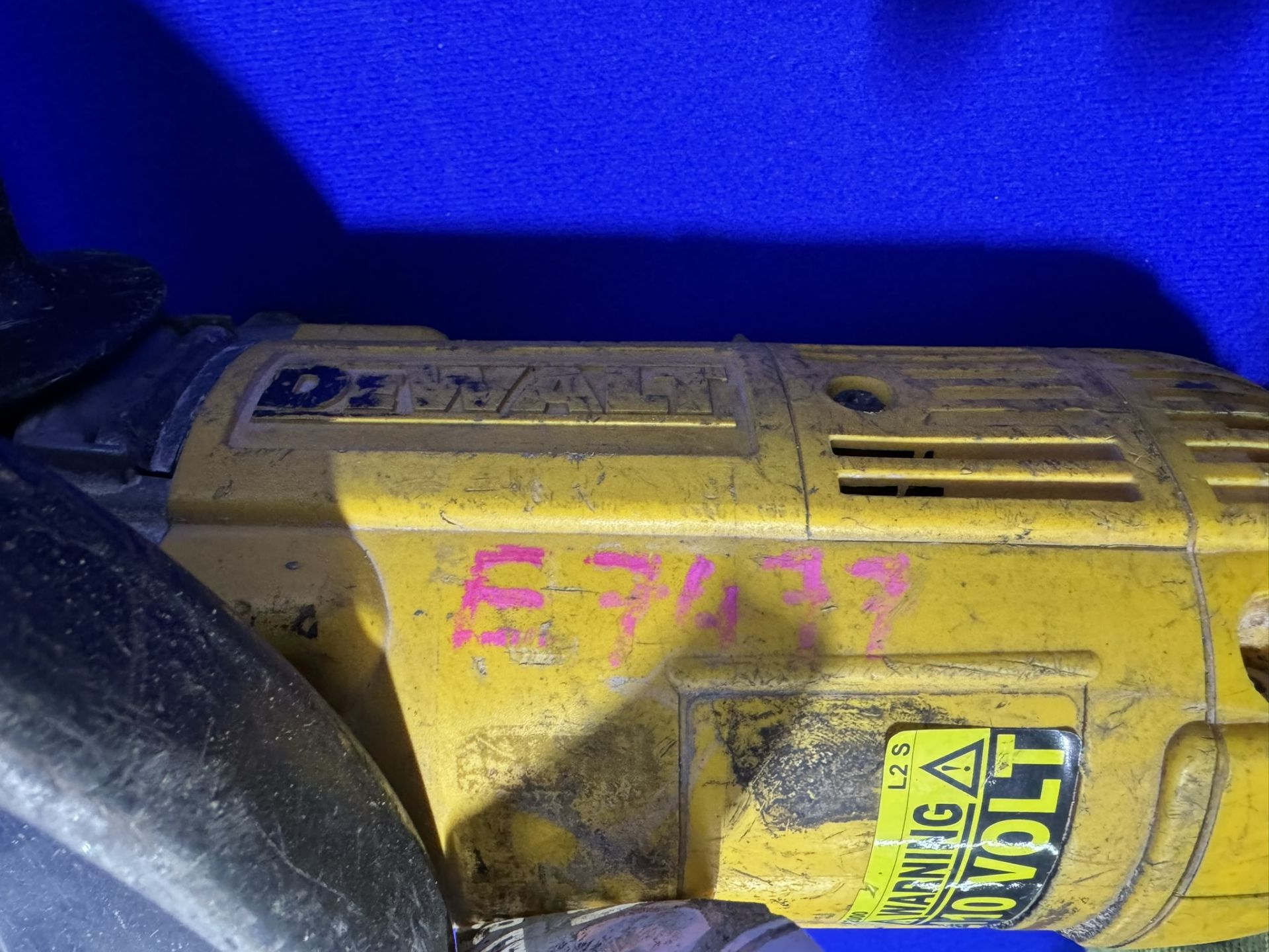 Dewalt 9'' 110V Angle Grinder - Image 5 of 5