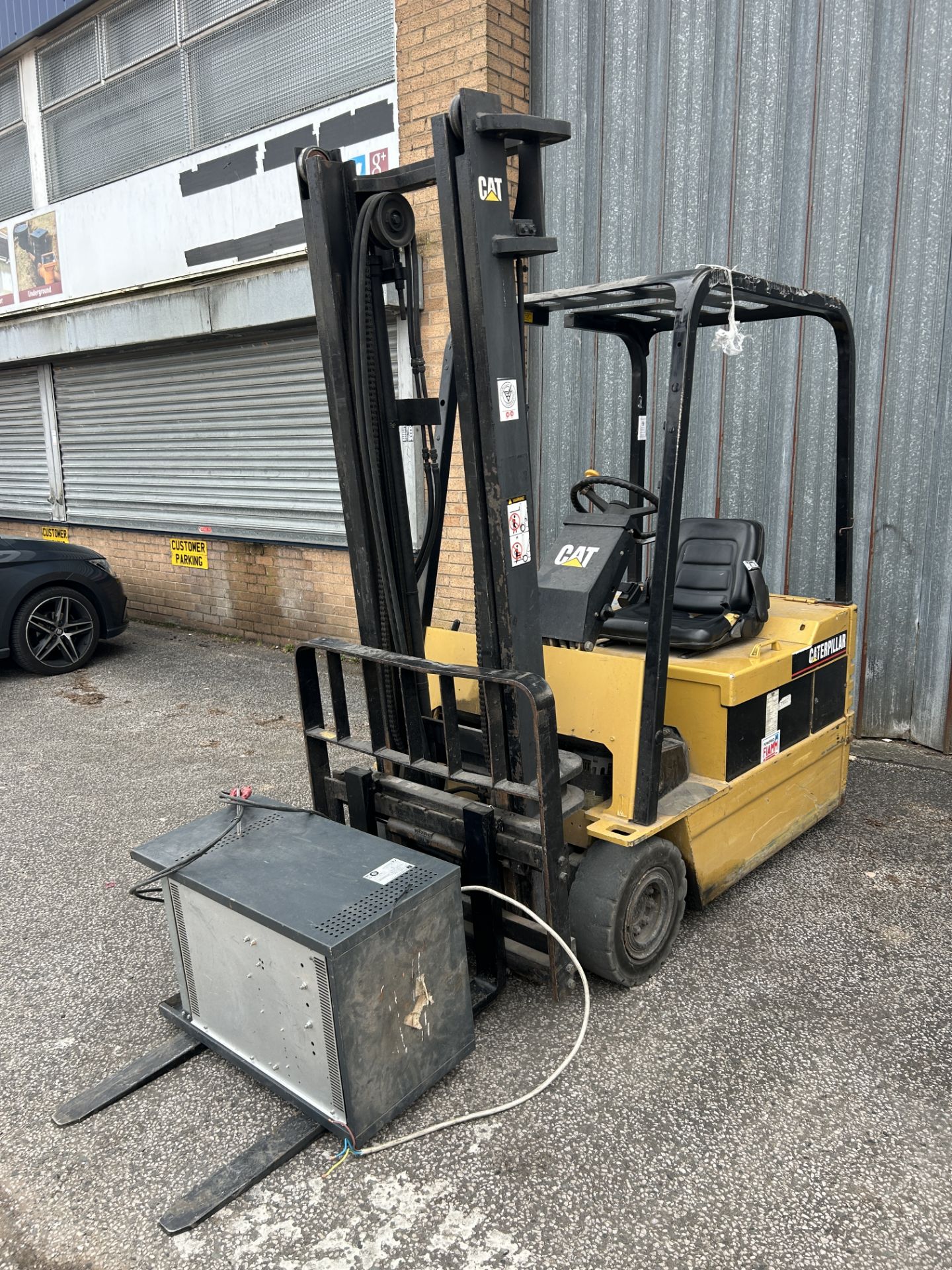 Caterpillar EP18T Electric Forklift Truck w/ Charger - Image 3 of 11
