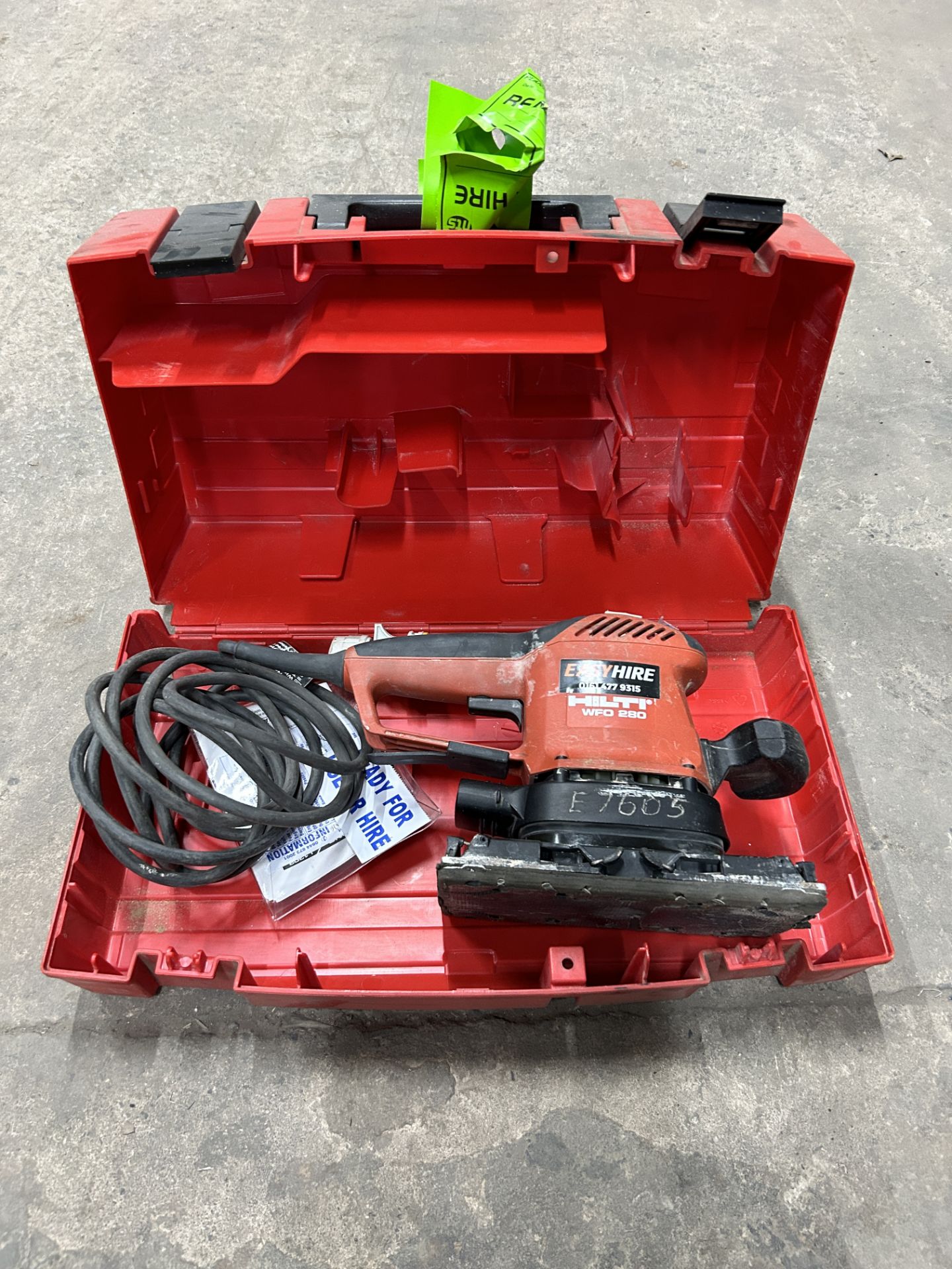 Hilti WFO 280 Corded Orbital Sander in Case