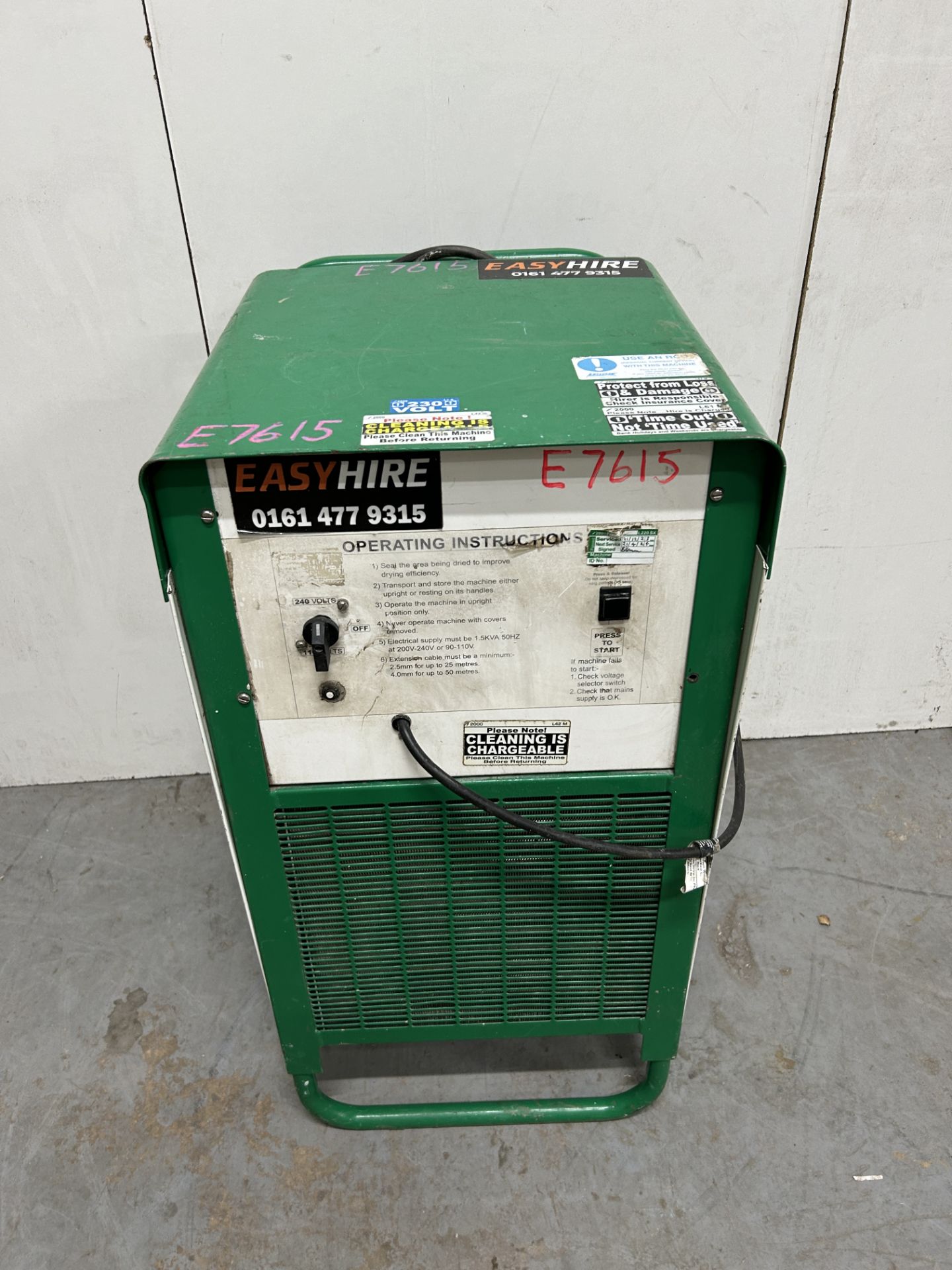 EBAC BD150 30L Dual Voltage Industrial Dehumidifer - Image 2 of 4