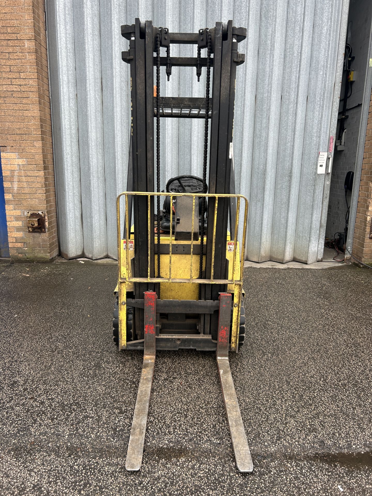 Hyster A1.25XL Electric Forklift Truck w/ Charger | YOM: 1993 | 2,748 Hours - Image 2 of 11