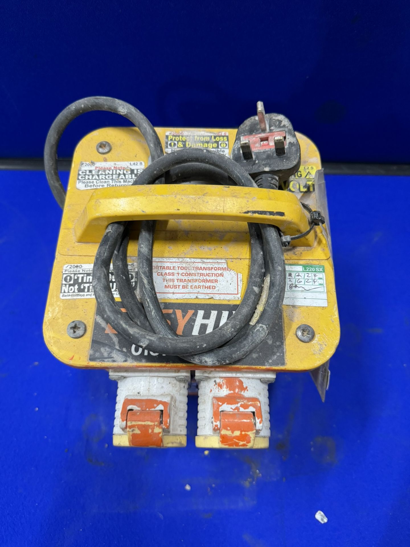 Worksafe Sealey 3KVA 110V Portable Transformer - Image 2 of 4