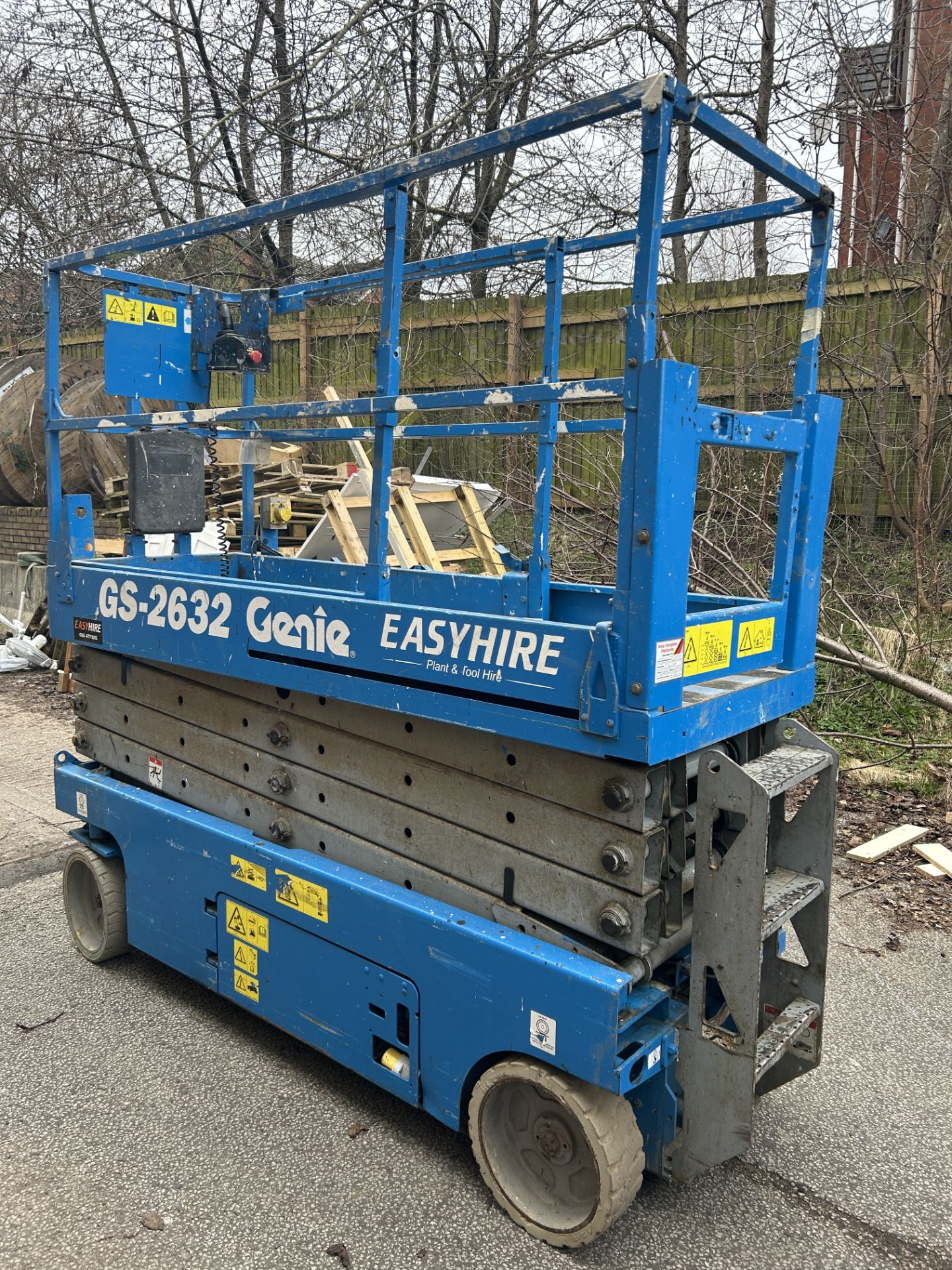 Genie GS-2632 Electric Scissor Lift | YOM: 2006 - Image 6 of 11