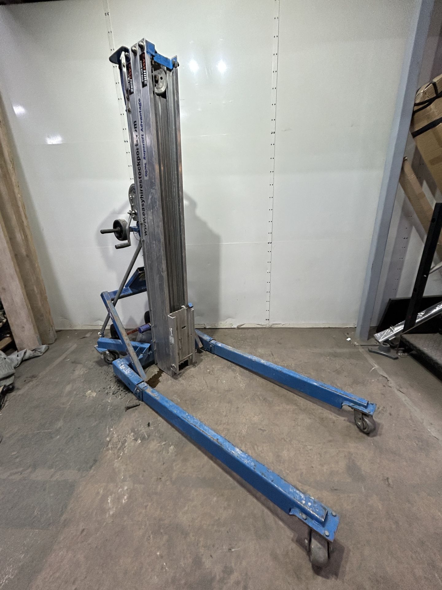 Genie SLA10 Superlift Advantage Material Lift | YOM: 2015