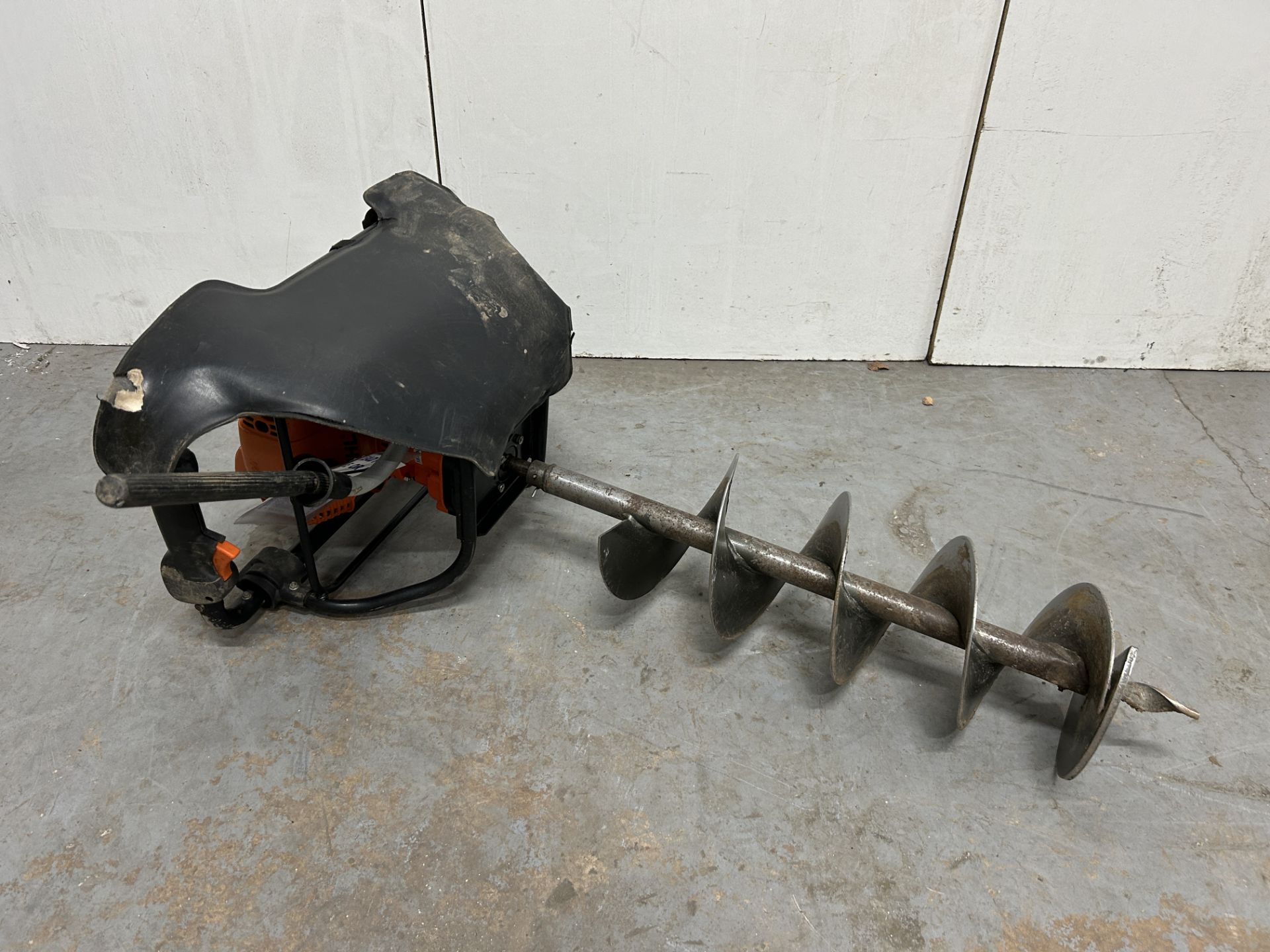 Stihl BT 130 Petrol Earth Auger - Bild 2 aus 4