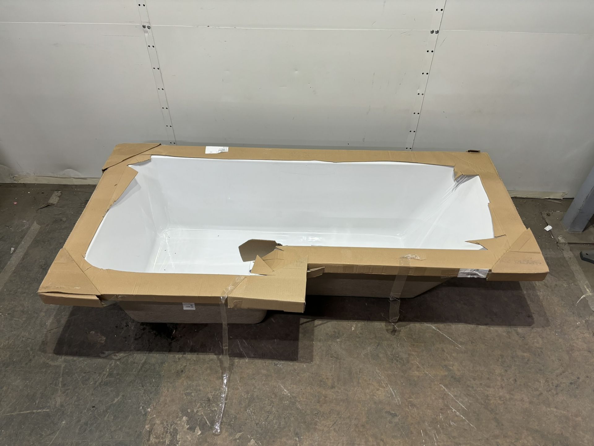 Essentials L-Shaped Single End 1700mm x 700mm - 850mm x 410mm OTH Bath