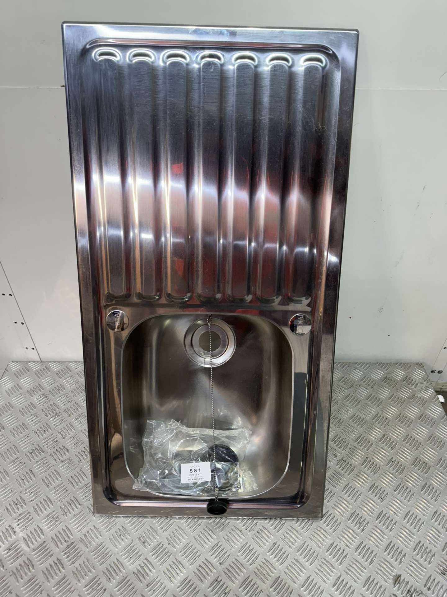 EX-DISPLAY CDA STAINLESS STEEL SINK