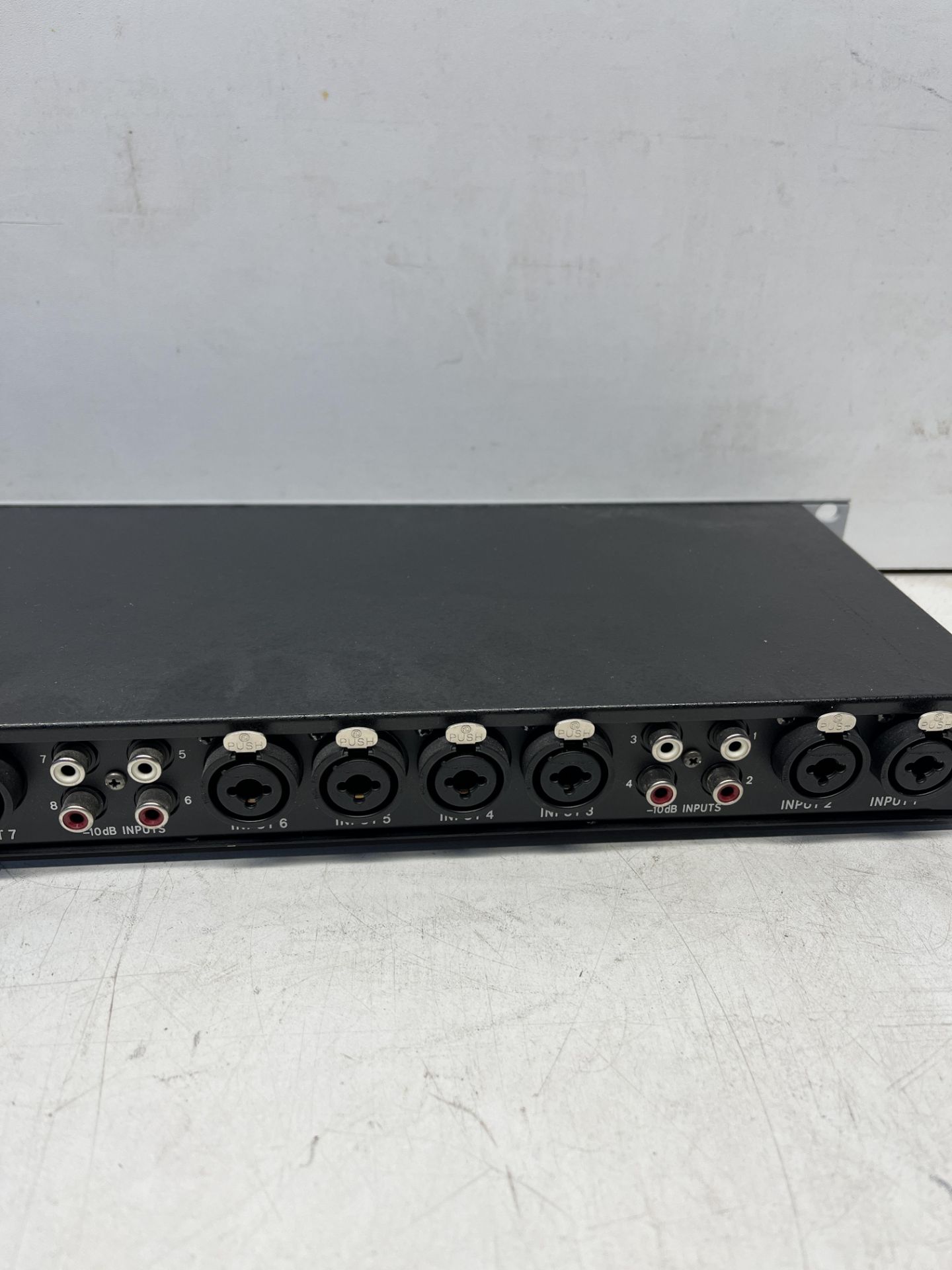 Kramer VM-10ARII Video Audio Distribution Amplifier - Bild 3 aus 5