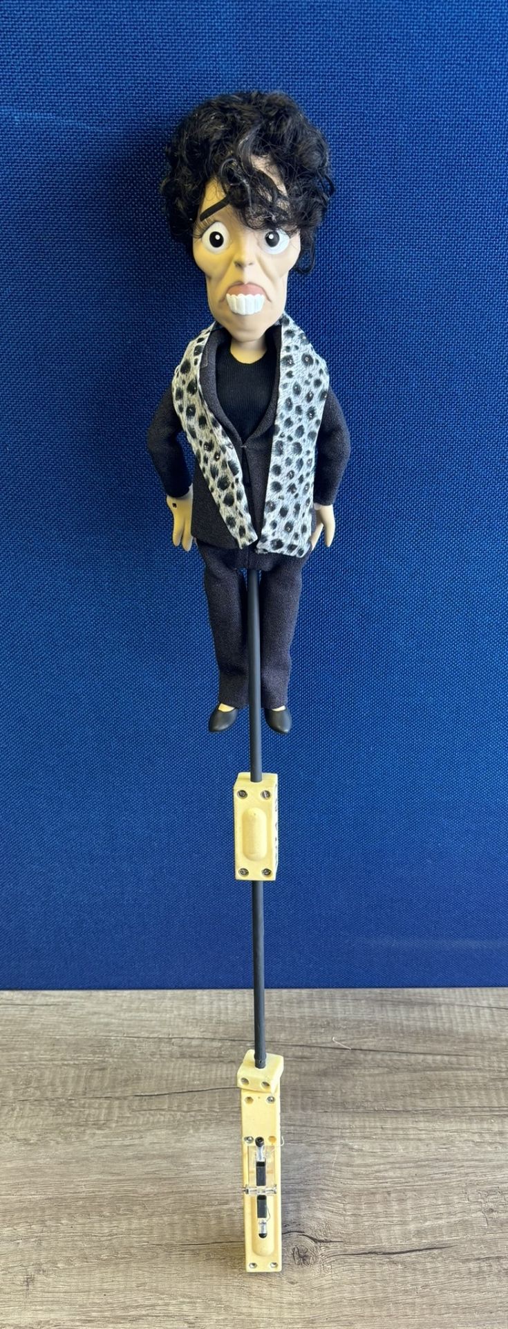 Newzoid puppet - Olivia Coleman - Image 3 of 5