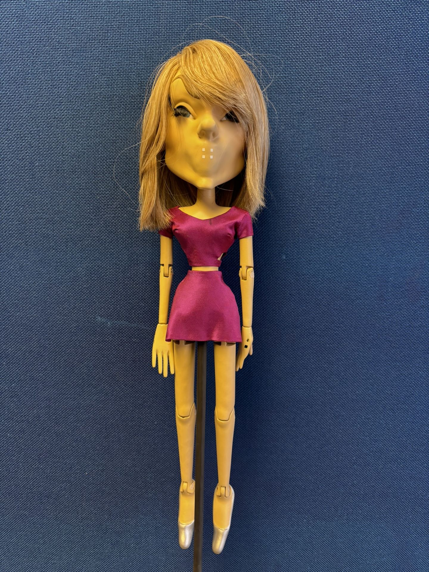 Newzoid puppet - Taylor Swift - Image 2 of 3