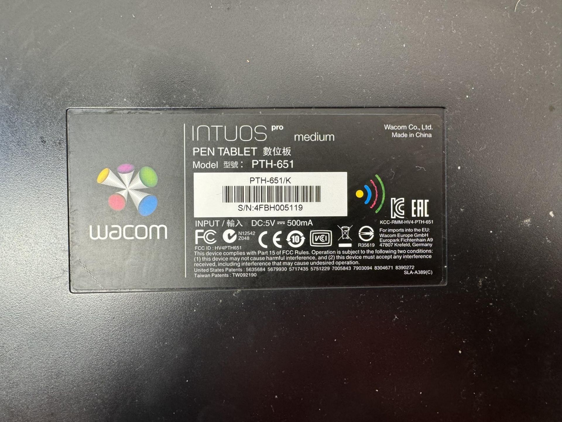 Wacom Intuos Pro Medium Pth651 Pen and Touch Tablet Without Pen - Bild 2 aus 2