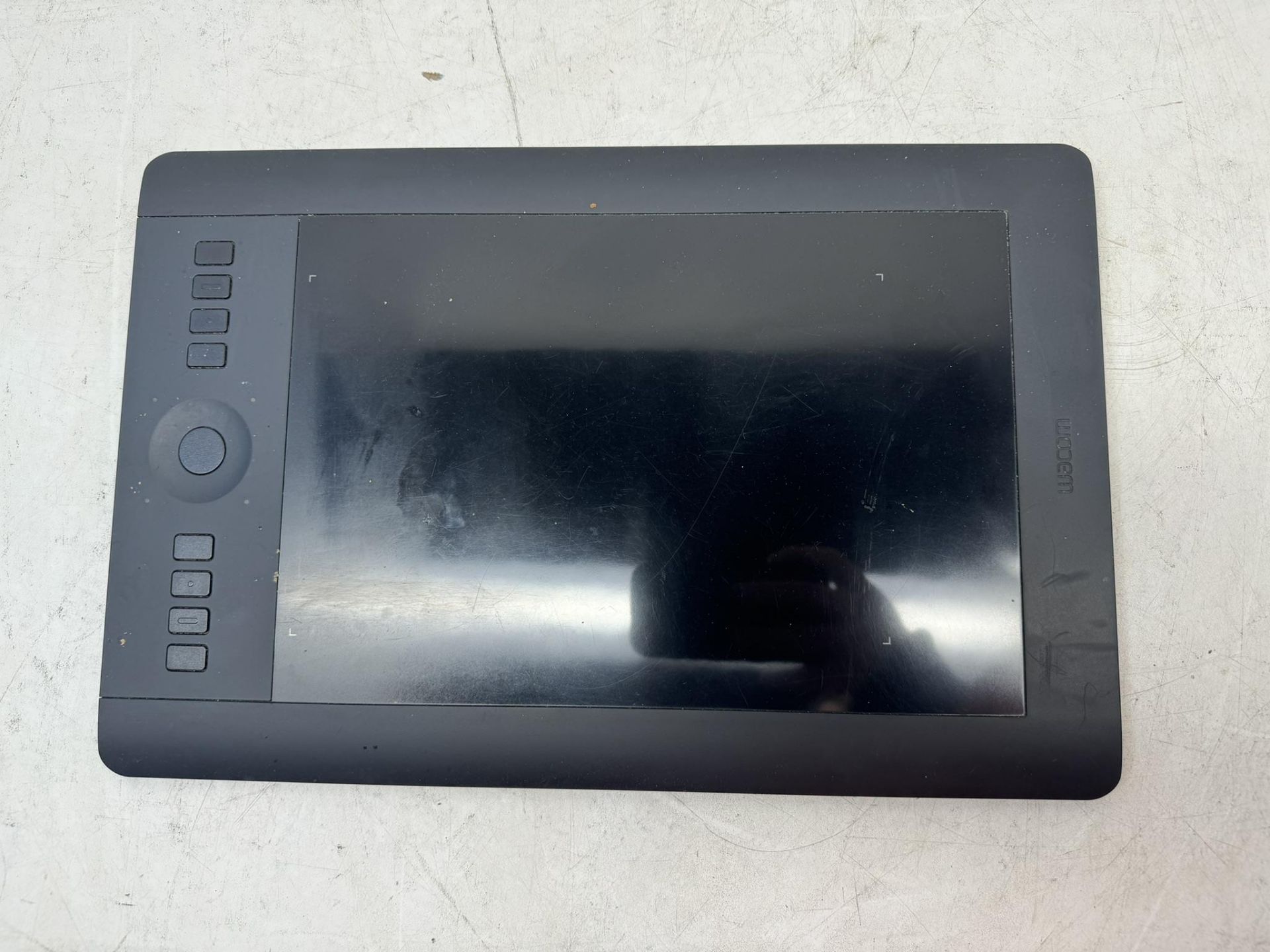 Wacom Intuos Pro Medium Pth651 Pen and Touch Tablet - Image 2 of 5