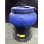 Frost BY150 18-Tumbler mini vibratory tumbler