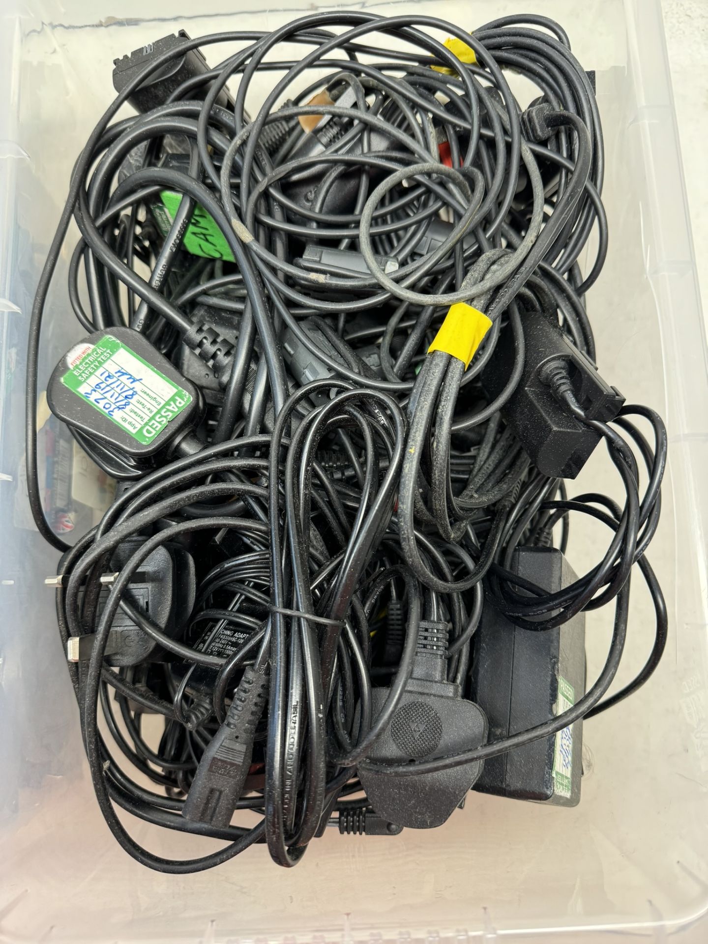 Quantity Of Various Cables As seen In Photos - Image 3 of 5