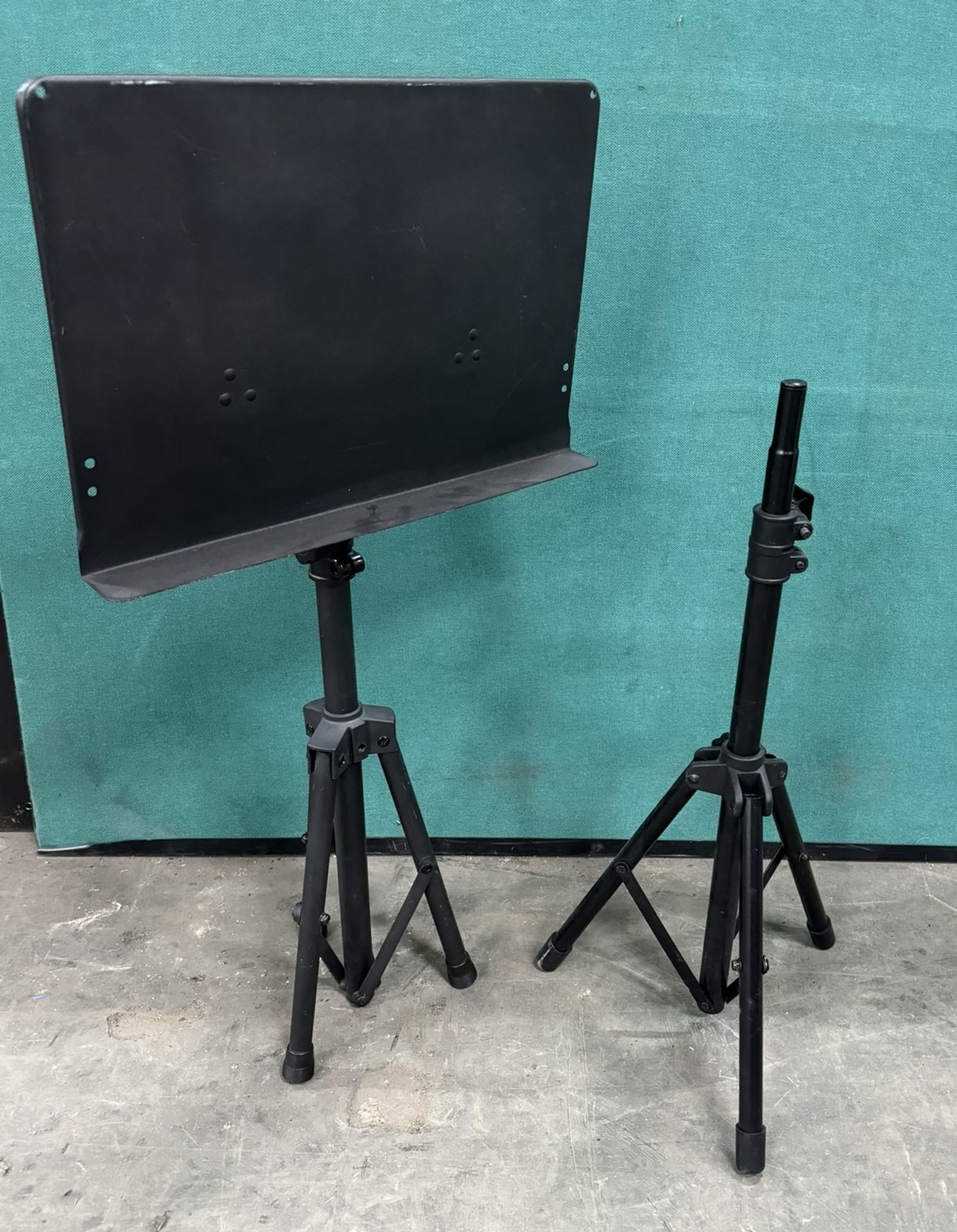 Conductor Music Stand With Spare Tripod