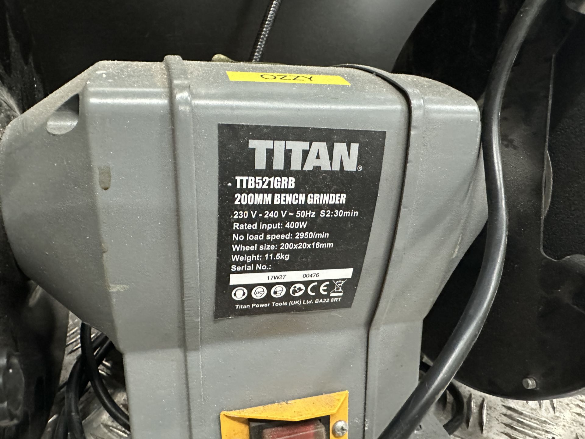 Titan TTB521GRB 200mm bench grinder - Image 3 of 4