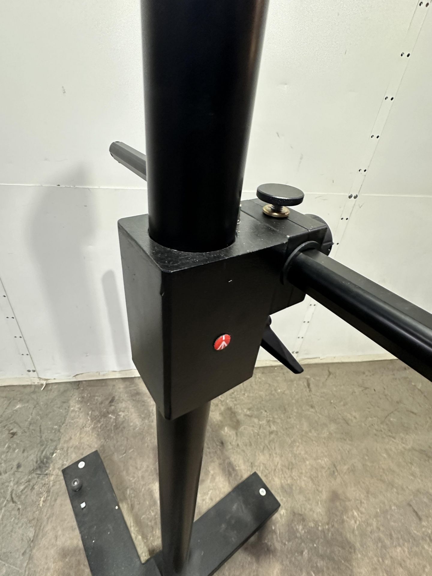 Manfrotto Mini Salon Studio camera stand 190 cm high with Monfrotto 410 geared head - Image 6 of 6