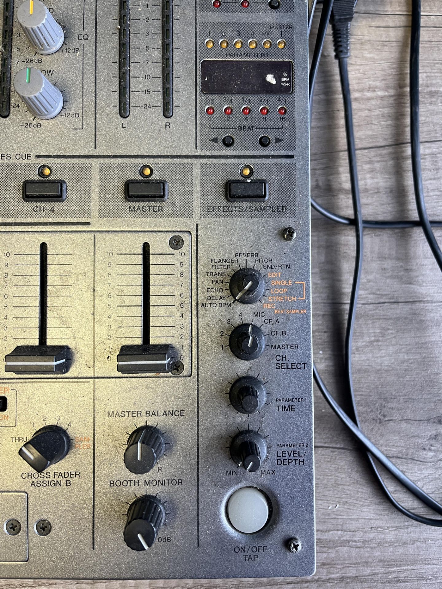 Pioneer DJM-600 Mixer - Silver - Bild 8 aus 10