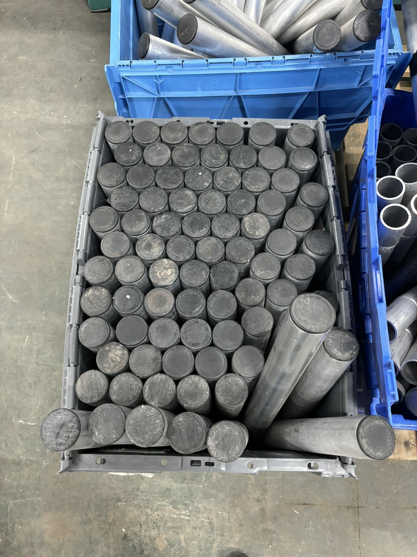 Quantity Of Various Staging Legs As Seen In Photos - Bild 2 aus 12