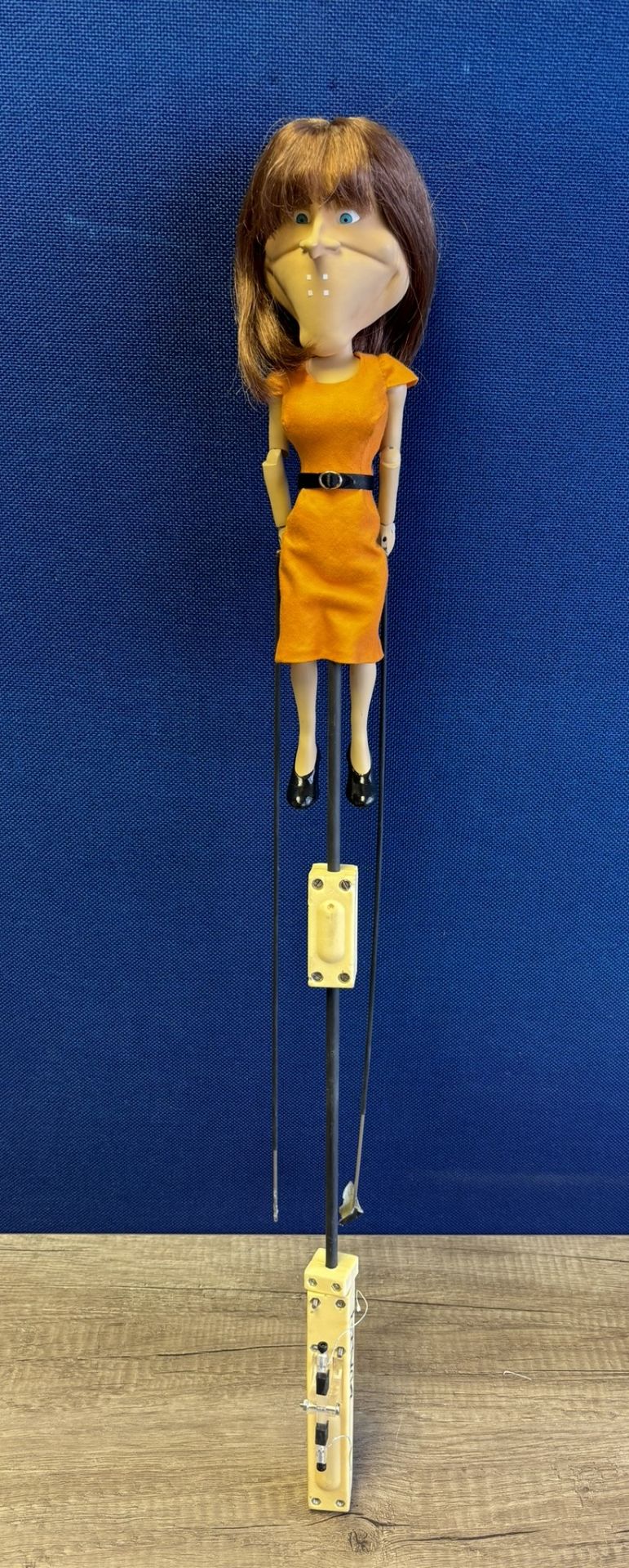 Newzoid puppet - Kay Burley - Bild 3 aus 3