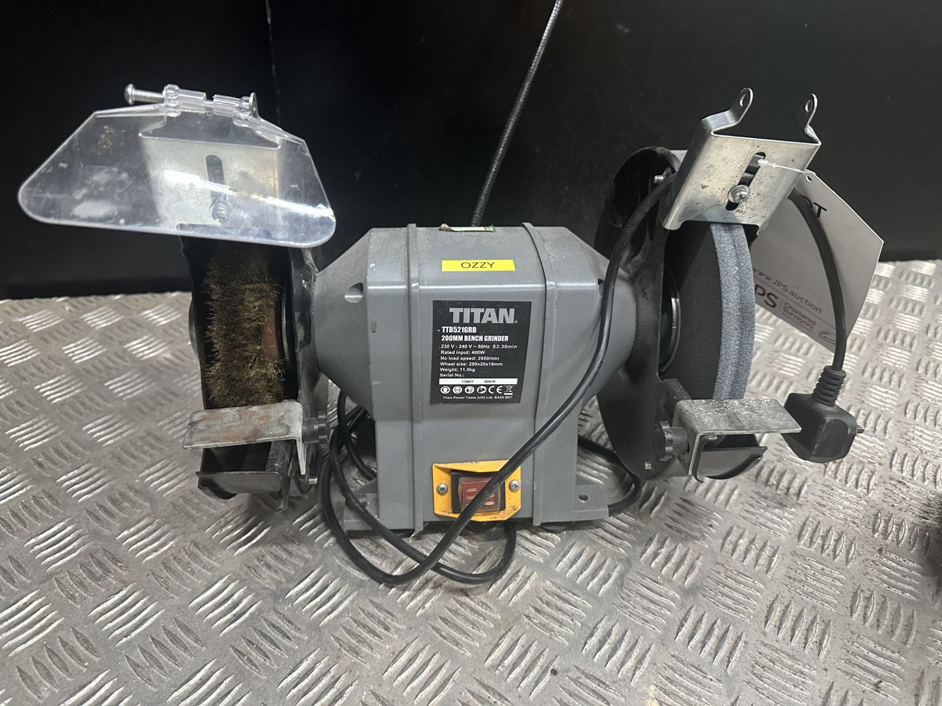 Titan TTB521GRB 200mm bench grinder