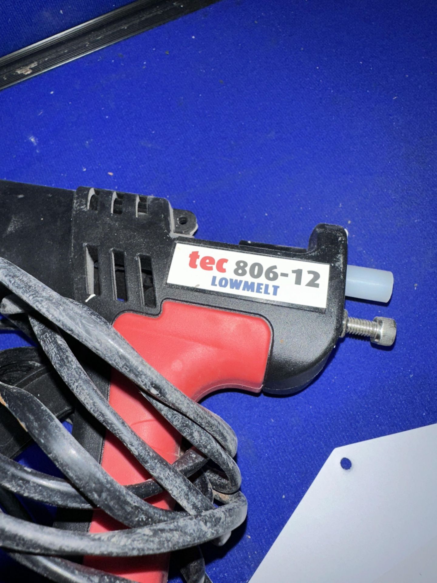 Tec 806-12 lowmelt glue gun - Image 2 of 2