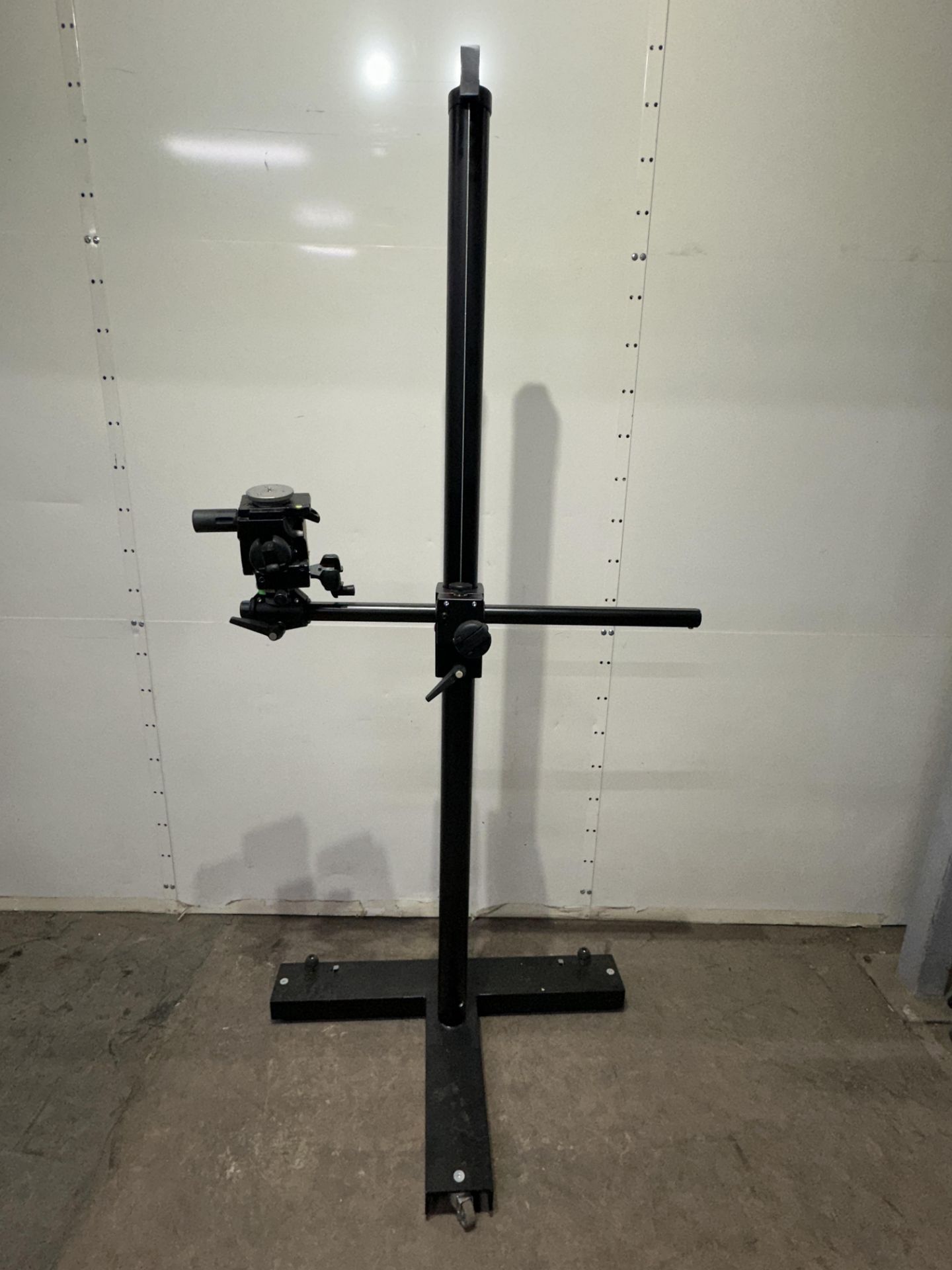 Manfrotto Mini Salon Studio camera stand 190 cm high with Monfrotto 410 geared head