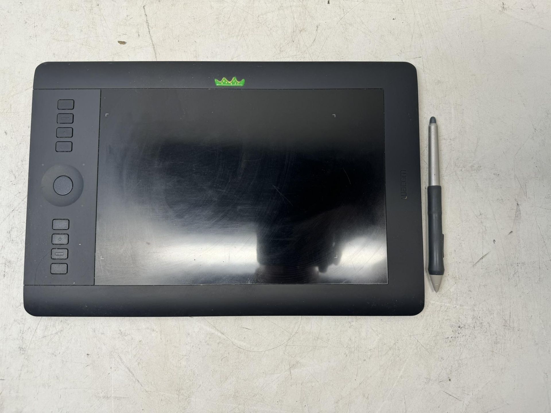 Wacom Intuos Pro Medium Pth651 Pen and Touch Tablet