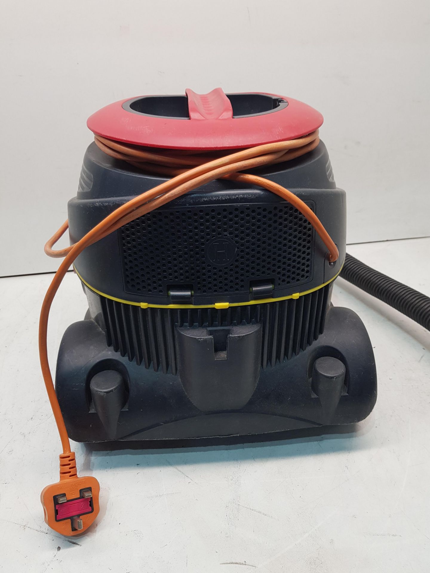 Viper Vacuum Cleaner - Image 2 of 3