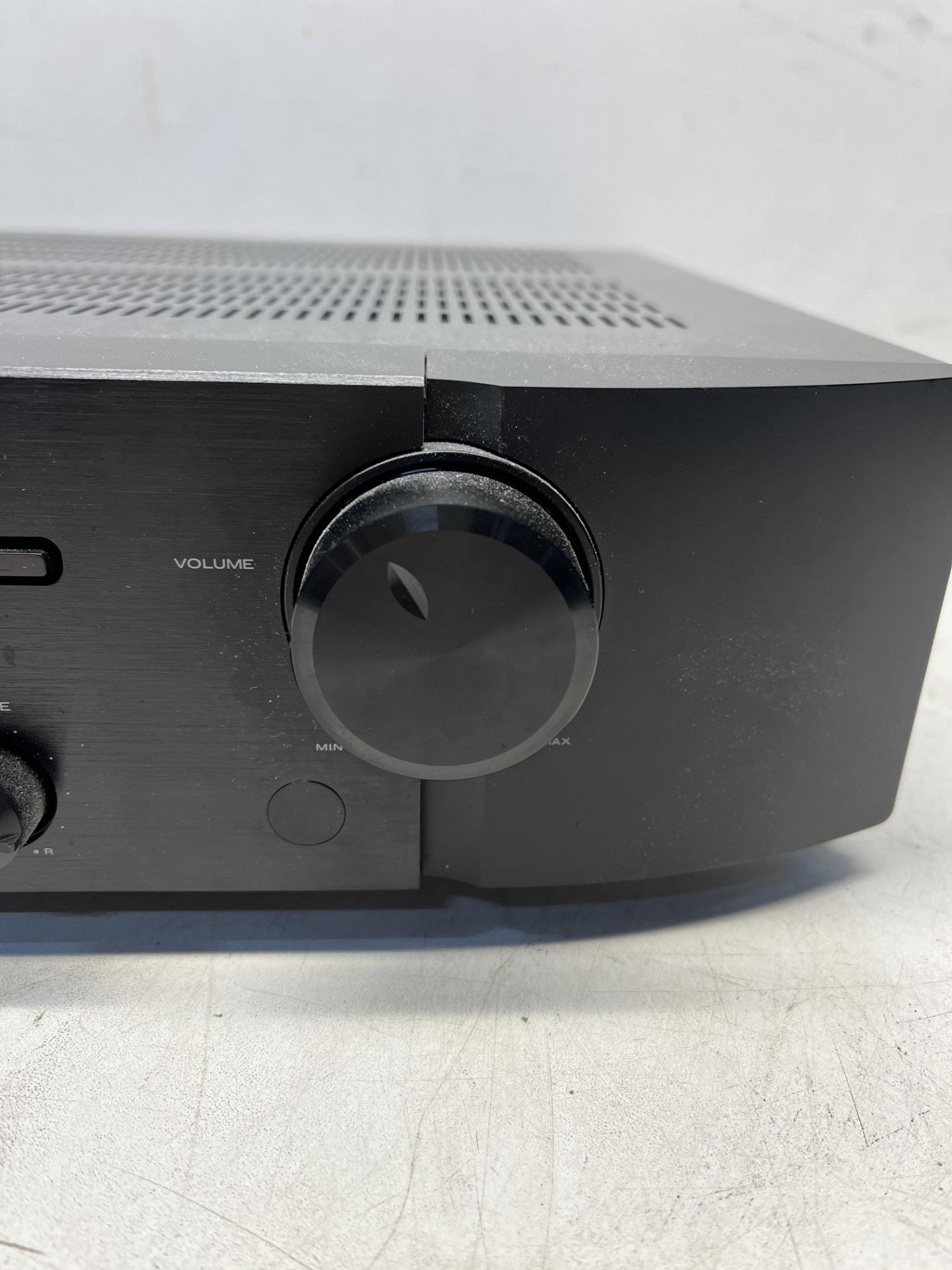 Marantz PM5004 Integrated Amplifier (Black) - Image 4 of 7