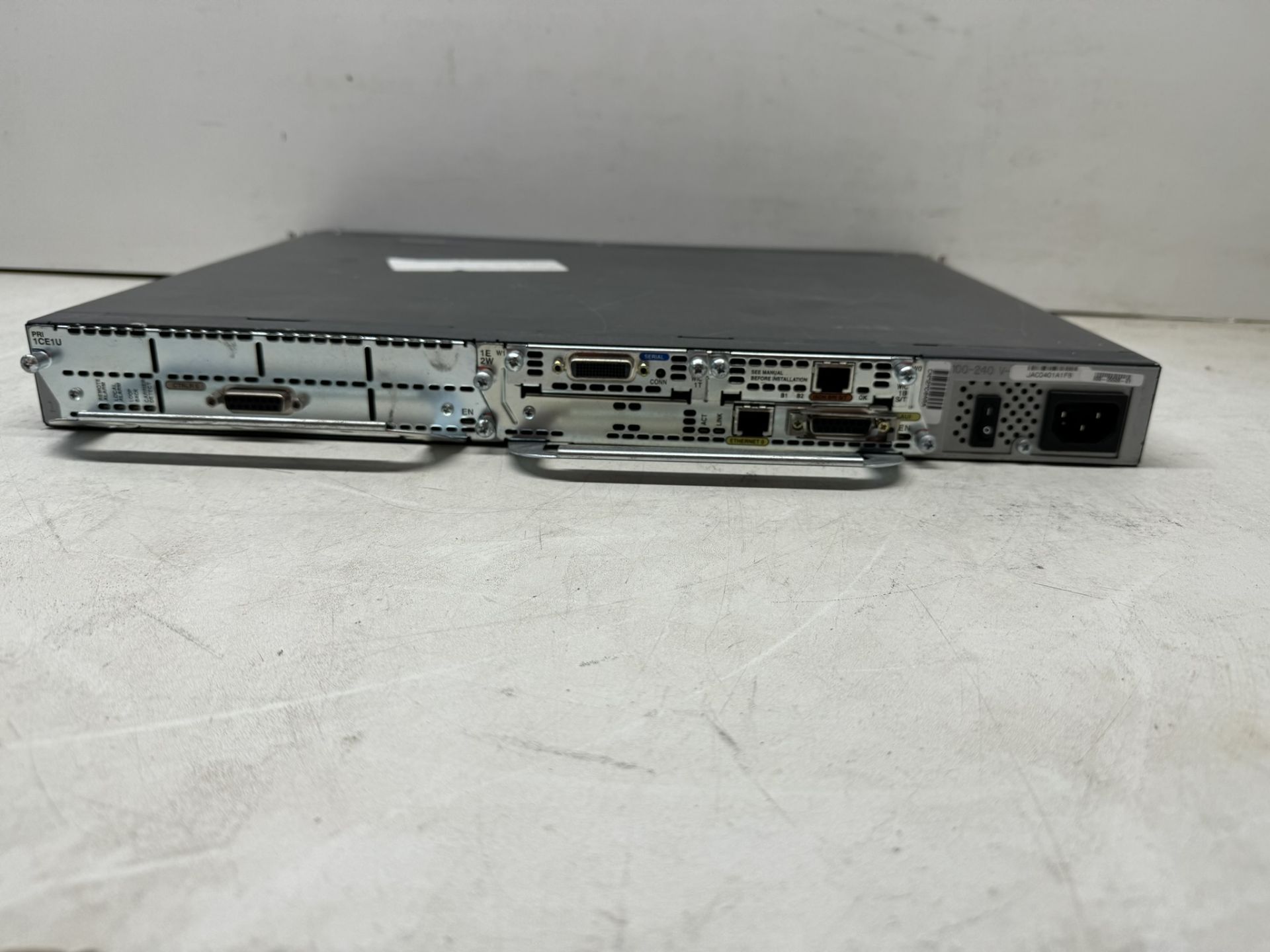 Cisco 3600 2-slot Modular Router-AC with IP Software - Image 3 of 5