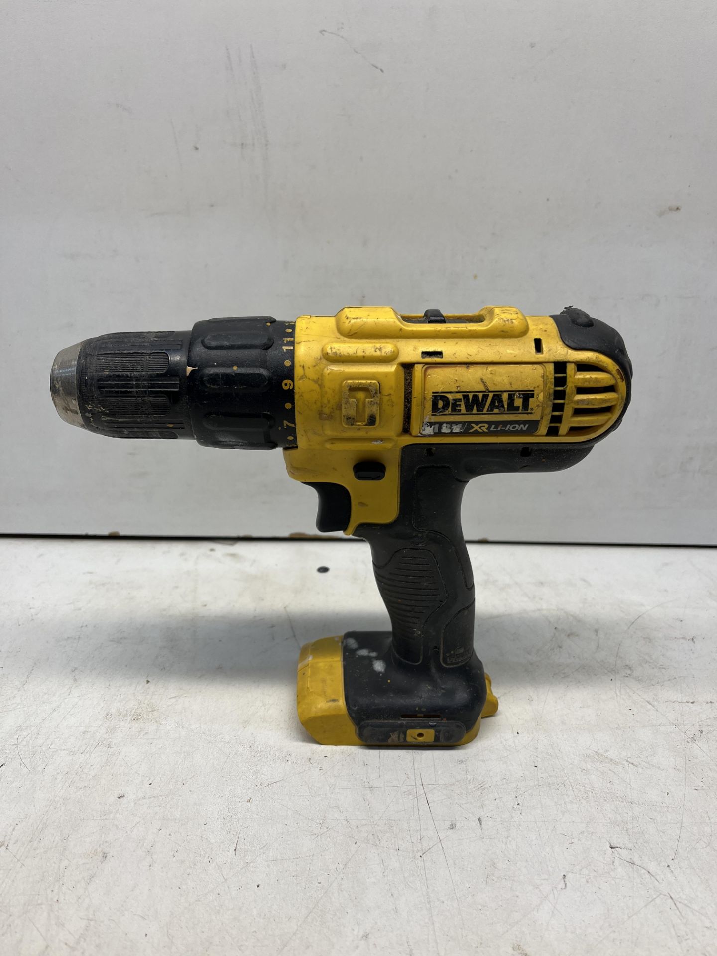 3x Cordless Drills and Charger - Image 3 of 5